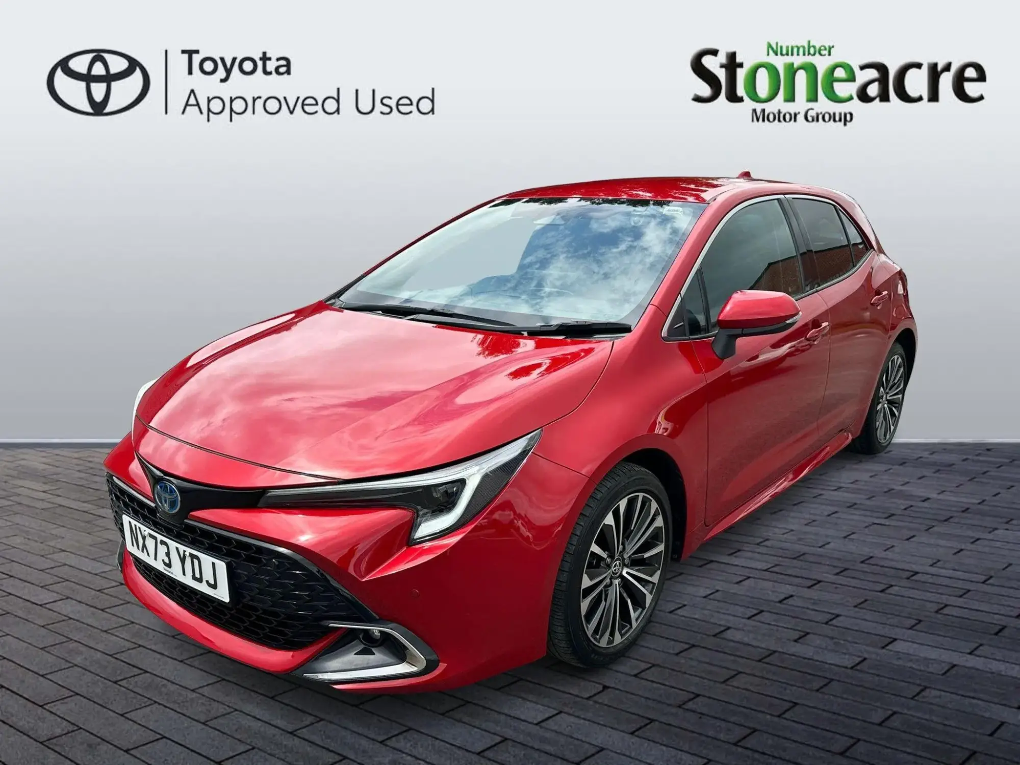 Toyota Corolla Hatchback 1.8 VVT-i Hybrid Design 5dr CVT NX73YDJ Image 3