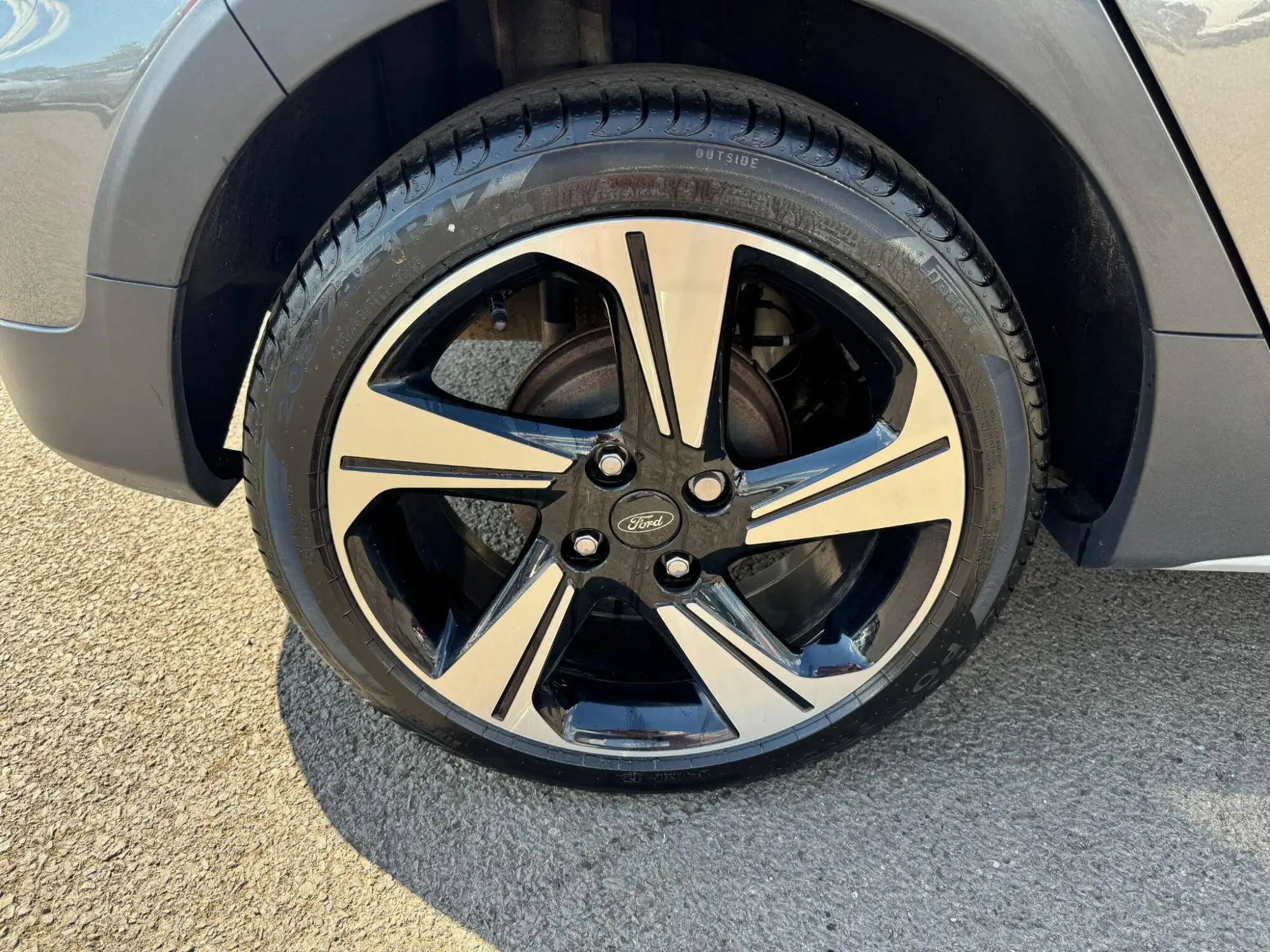 Ford Fiesta Image 9