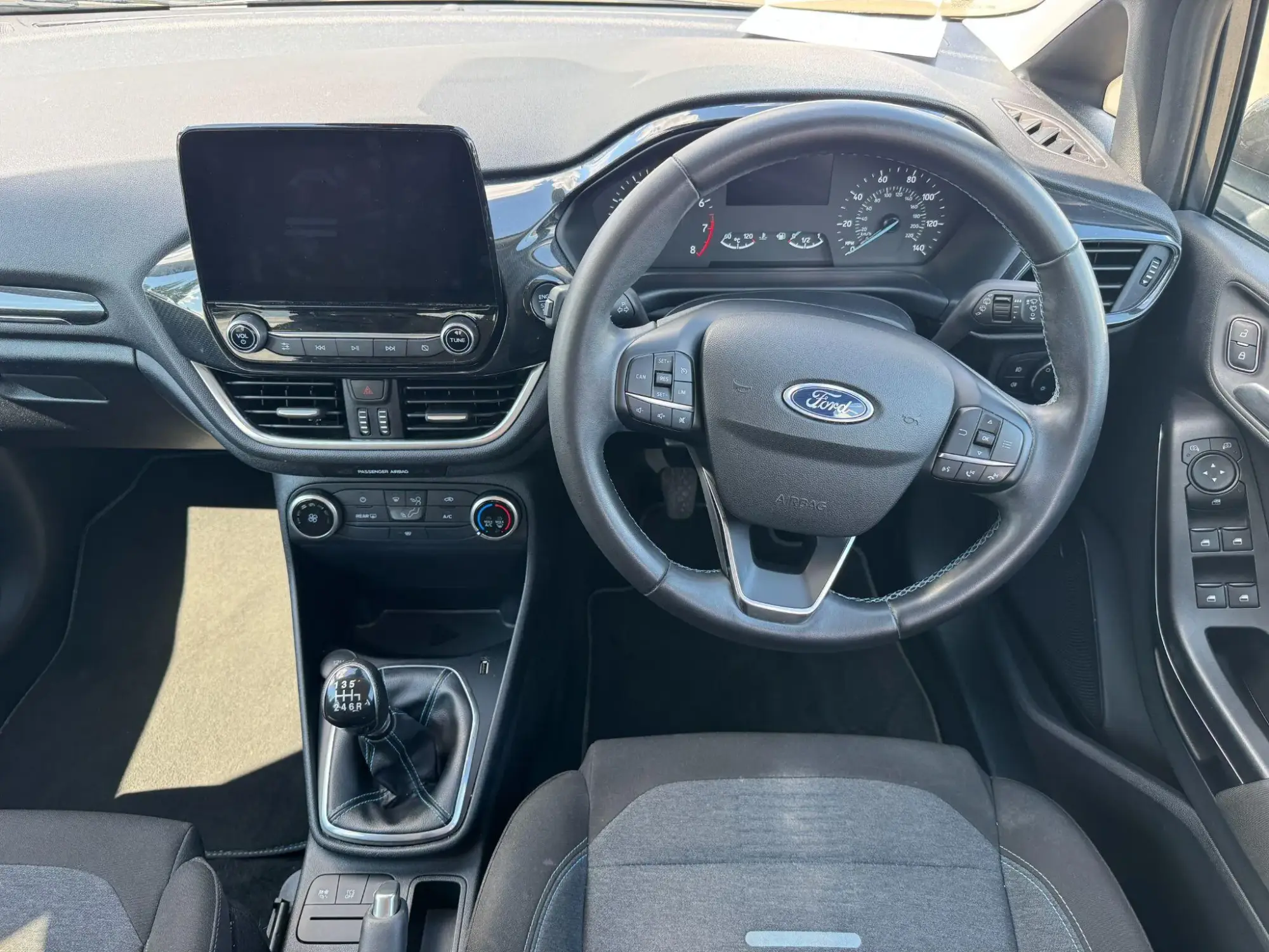 Ford Fiesta Image 15