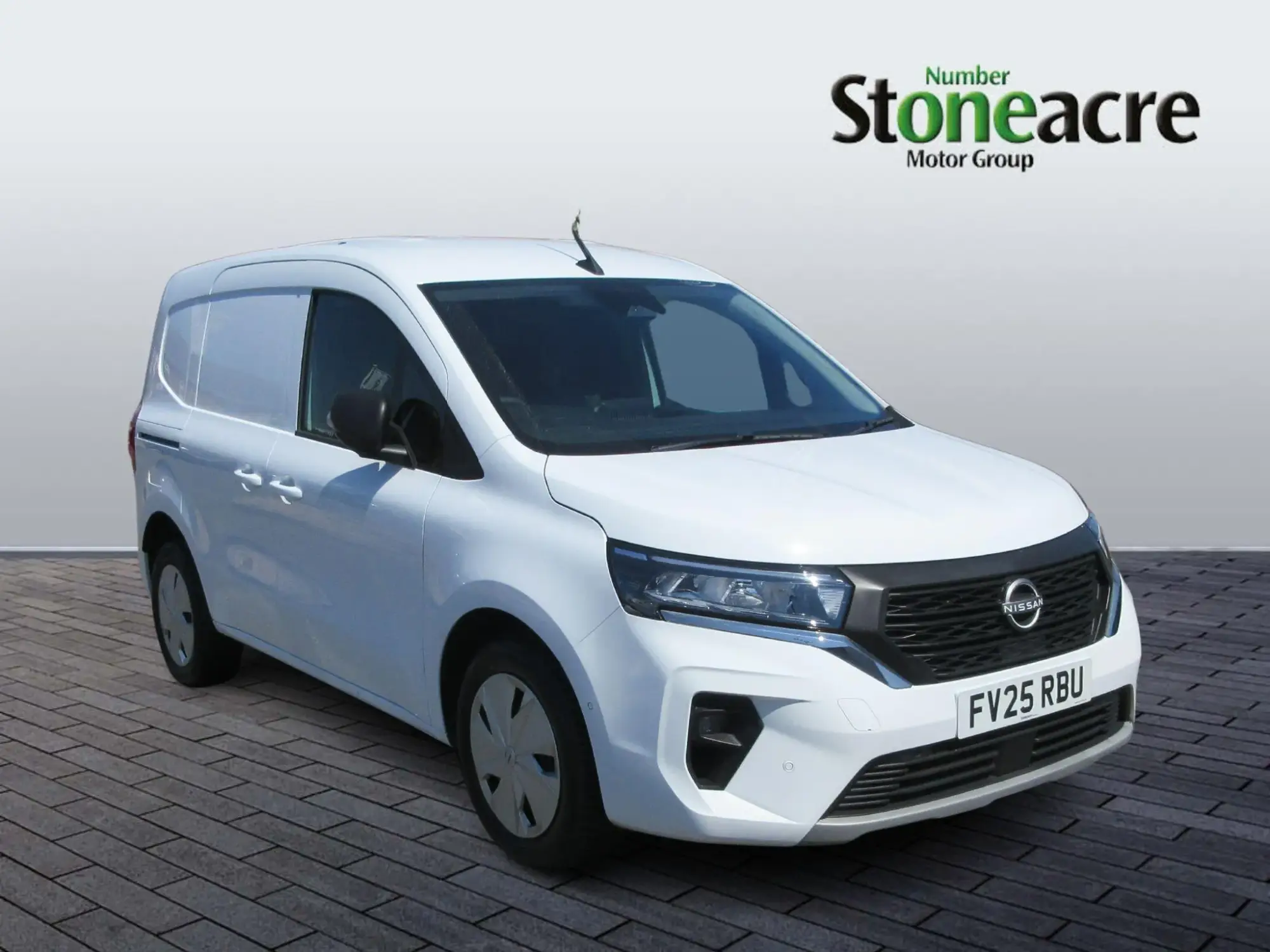 Nissan Townstar 1.3 TCe Tekna L1 Euro 6 (s/s) 6dr FV25RBU Image 1