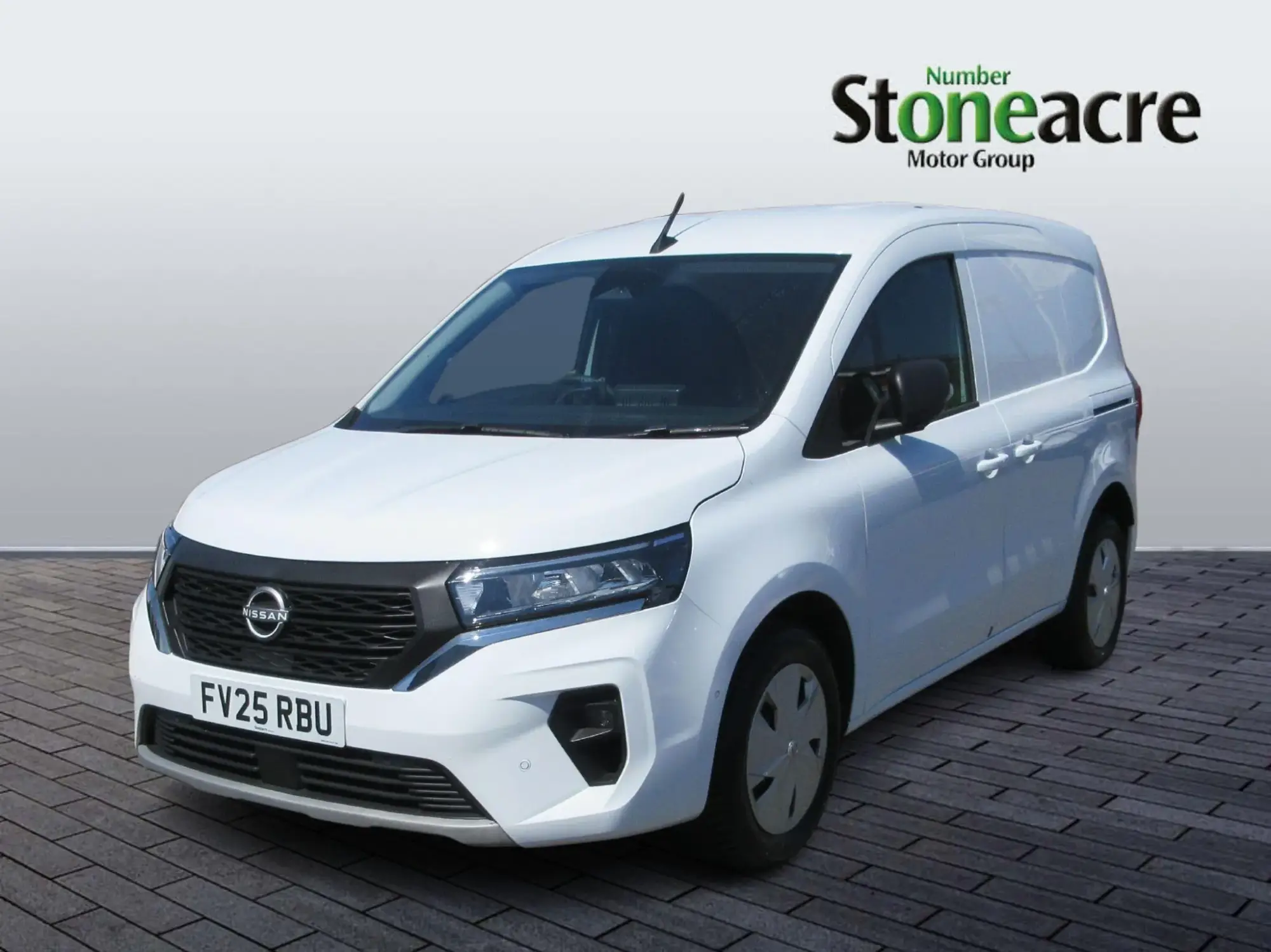 Nissan Townstar 1.3 TCe Tekna L1 Euro 6 (s/s) 6dr FV25RBU Image 3