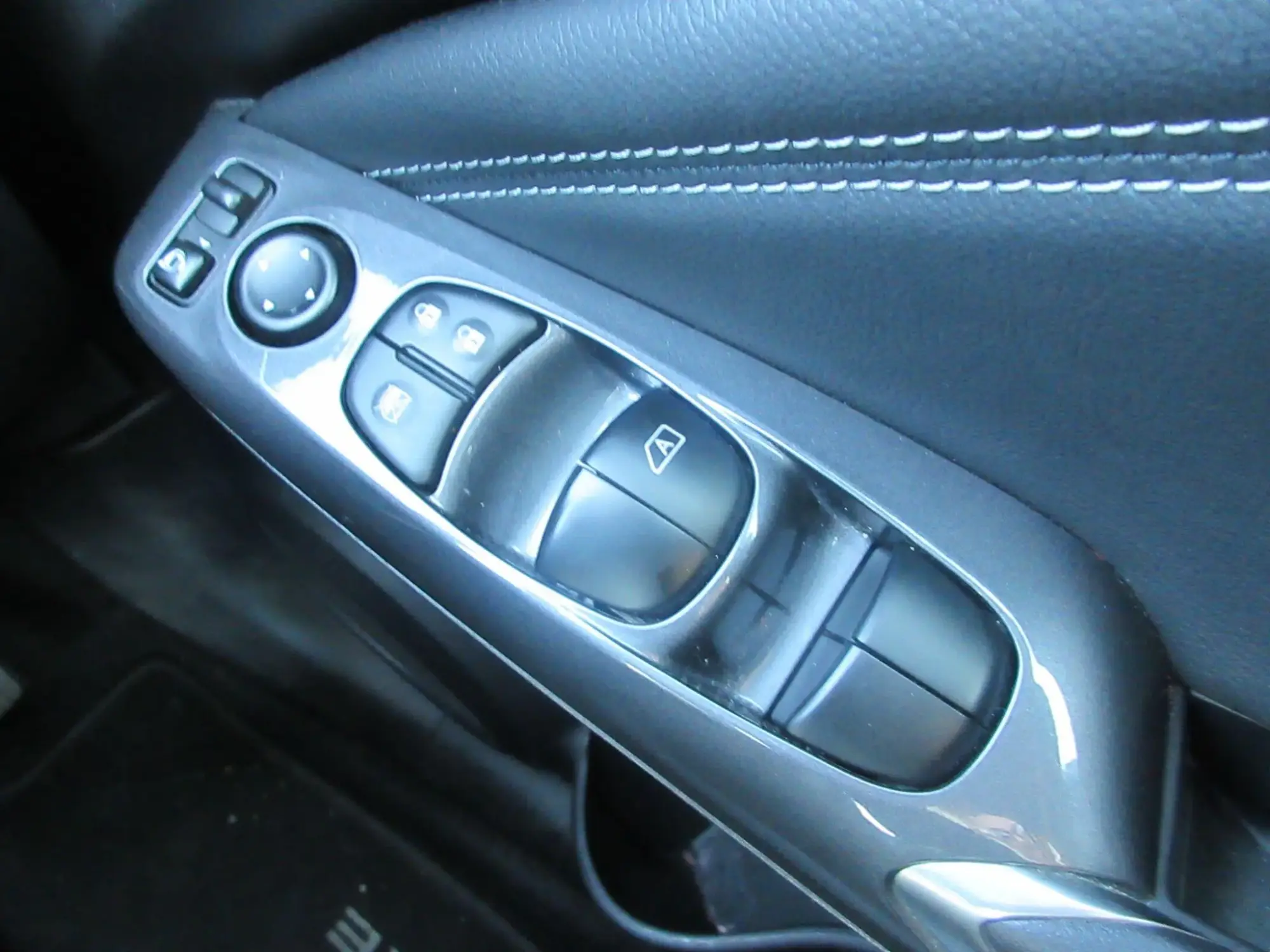 Nissan Juke Hybrid Image 29 Nissan Juke Hybrid Image 29