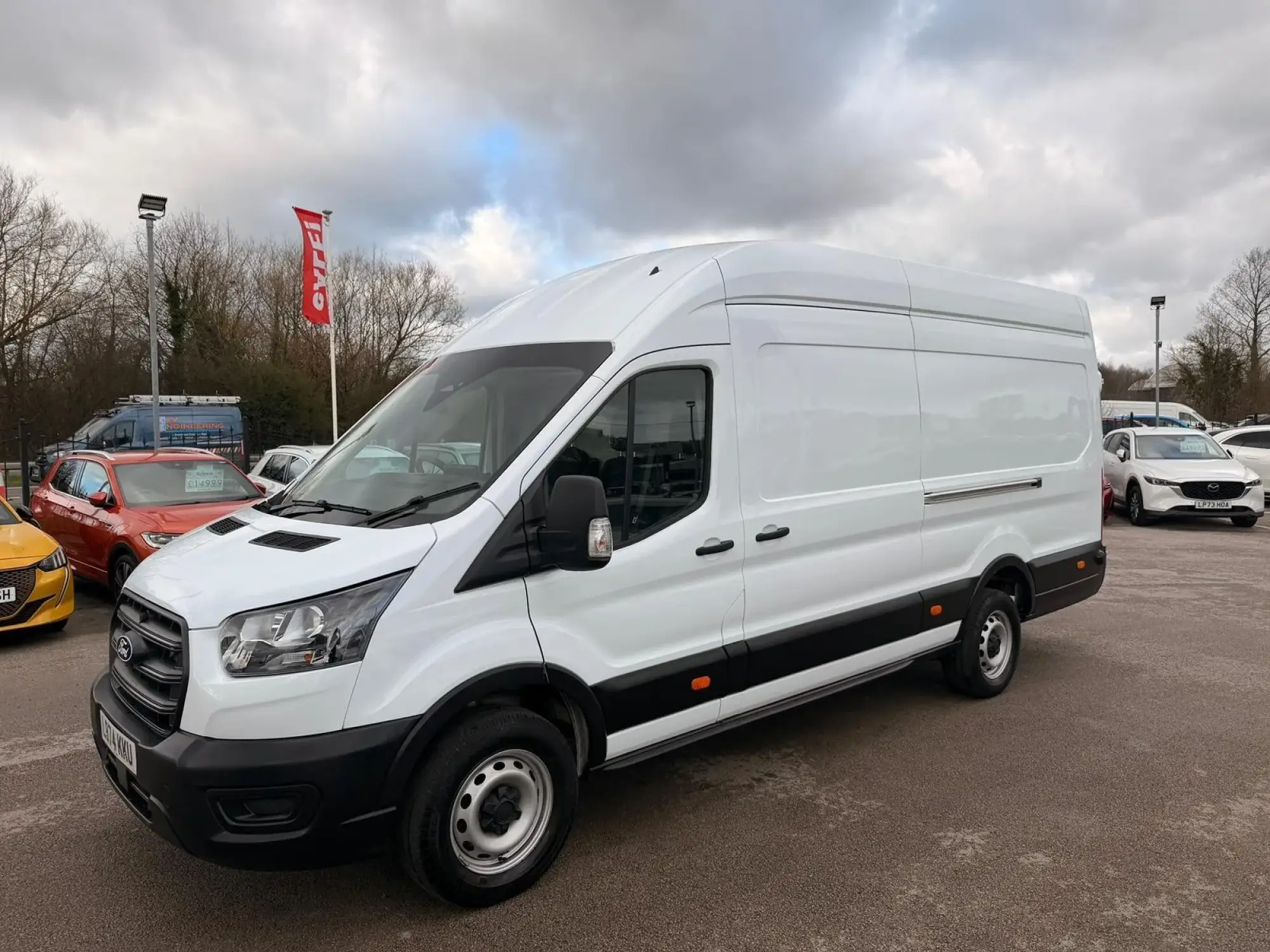 Ford Transit 2.0 350 EcoBlue Leader RWD L4 H3 Euro 6 (s/s) 5dr LB74KKU Image 3