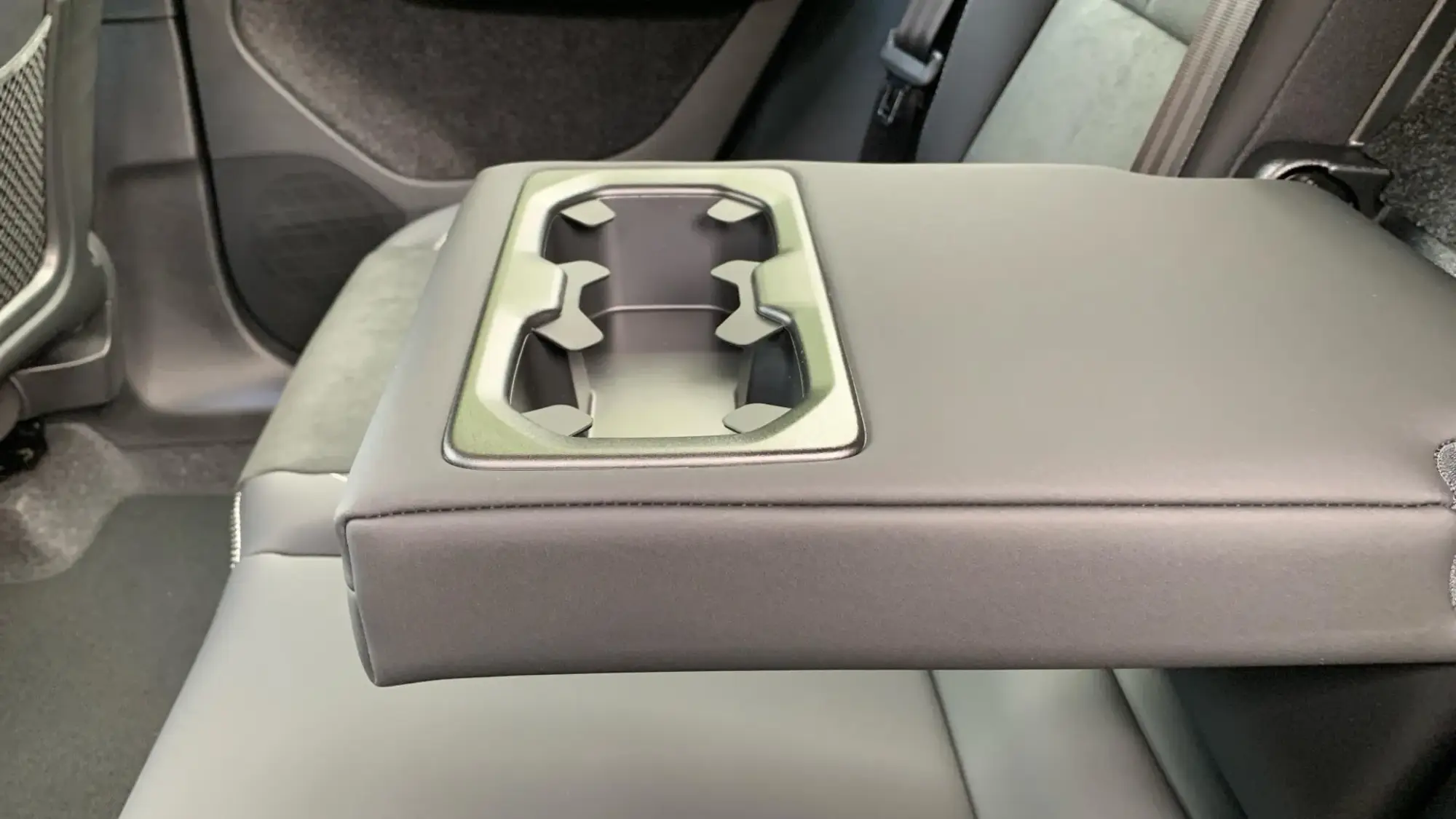 Volvo XC40 Image 34