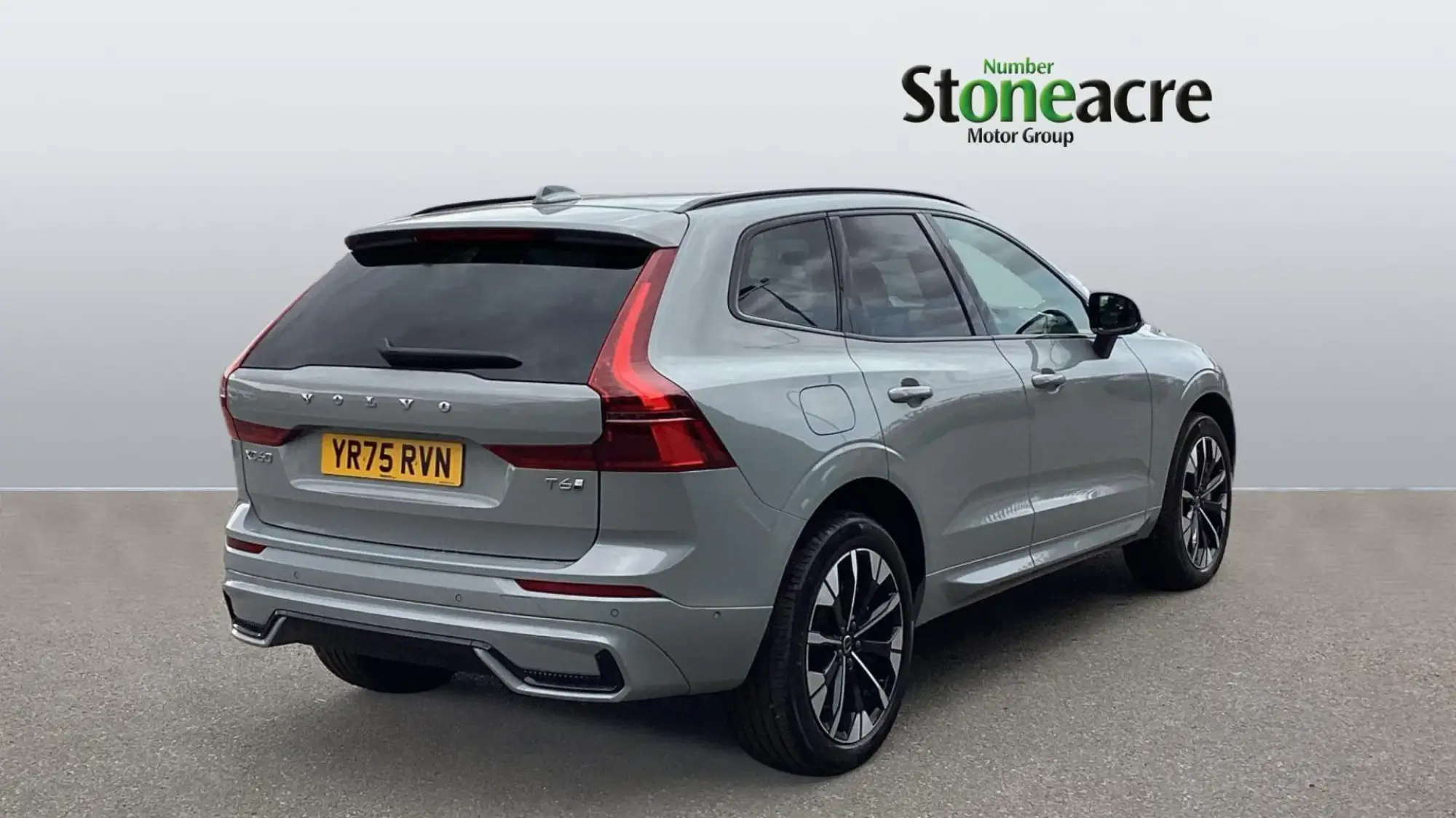 Volvo XC60 2.0 T6 18.8kWh Plus Pro Auto AWD Euro 6 (s/s) 5dr YR75RVN Image 2
