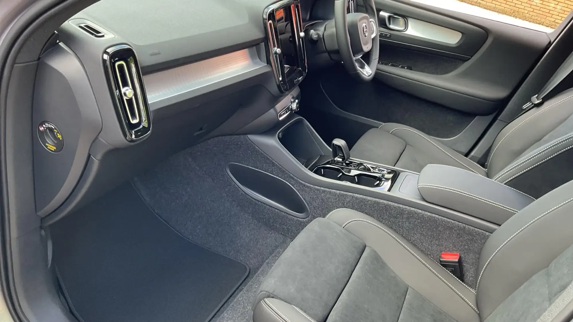 Volvo XC40 Image 25 Volvo XC40 Image 25