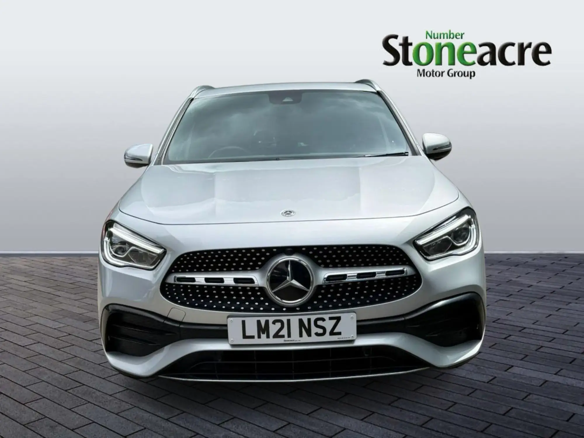 Mercedes-Benz GLA 2.0 GLA220d AMG Line 8G-DCT 4MATIC Euro 6 (s/s) 5dr LM21NSZ Image 2