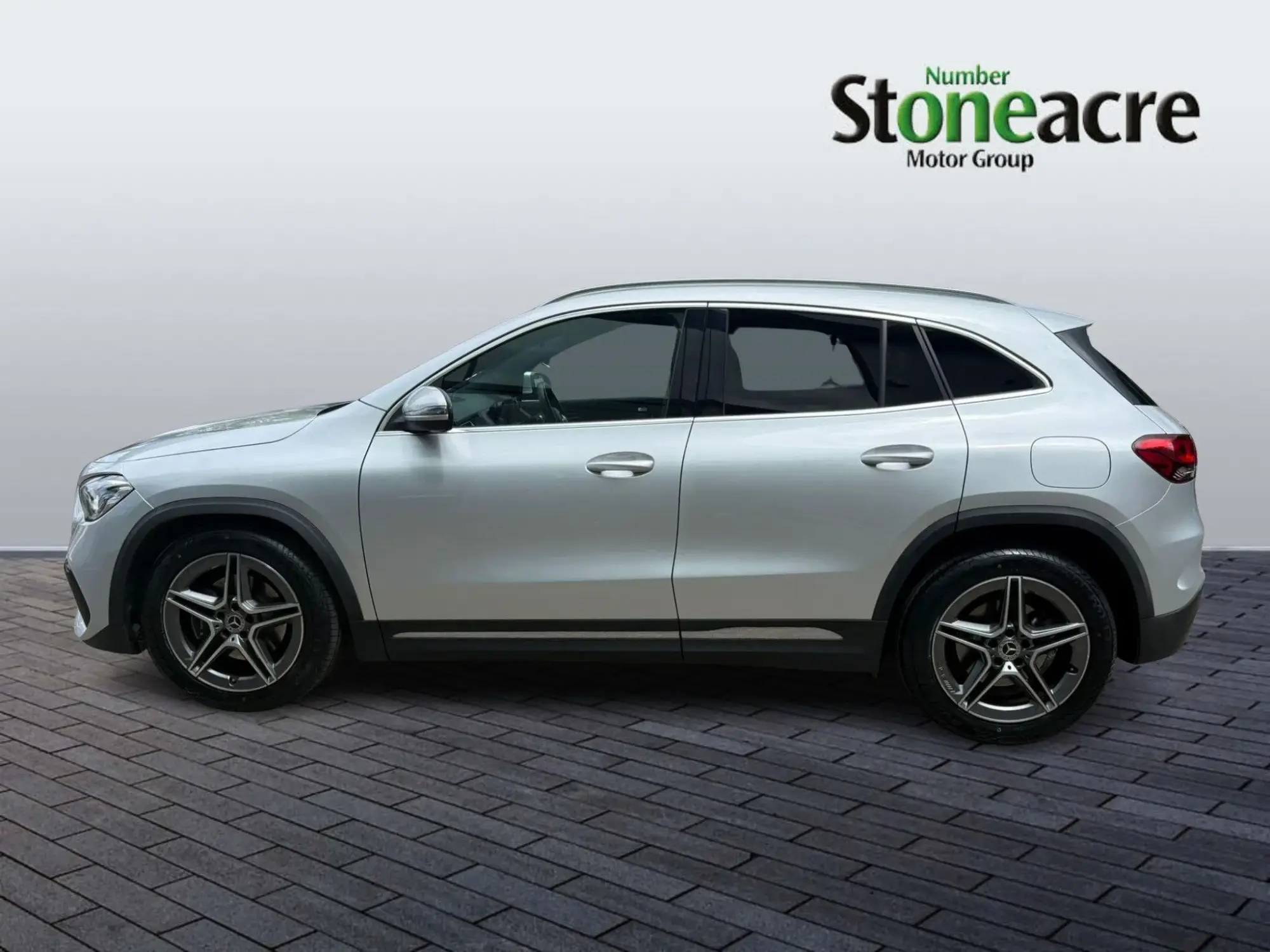 Mercedes-Benz GLA Image 5 Mercedes-Benz GLA Image 5