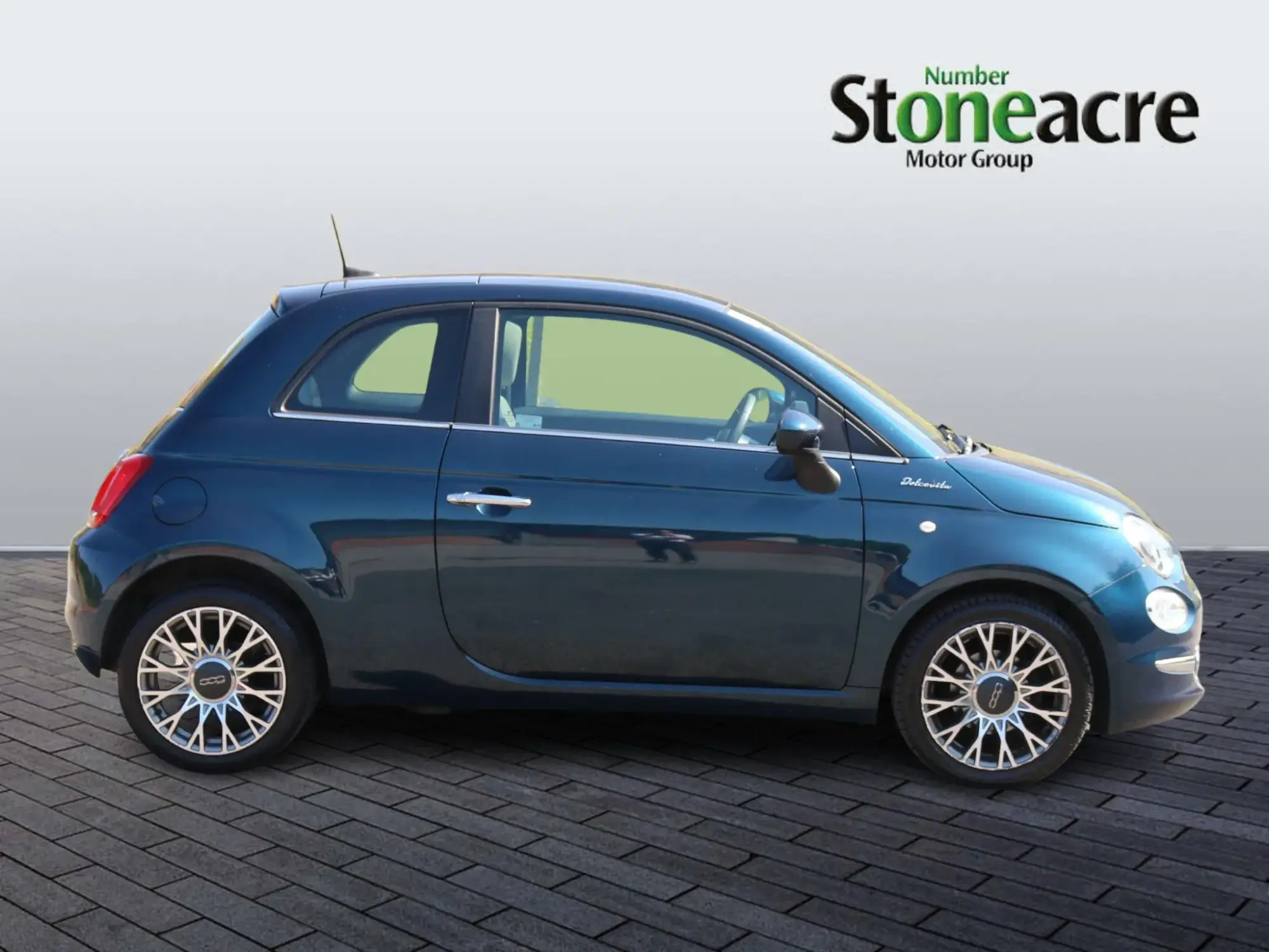 Fiat 500 1.0 Mild Hybrid Dolcevita Plus 3dr MX22UBM Image 2