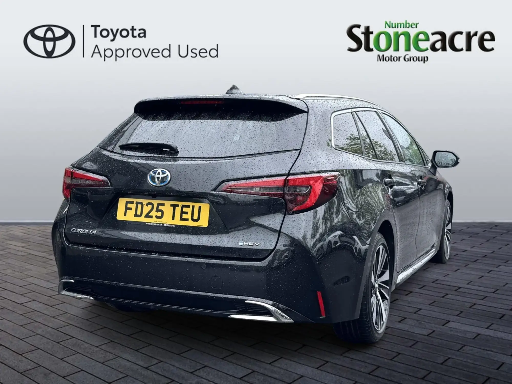 Toyota Corolla Touring Sports 1.8 VVT-h Design Touring Sports CVT Euro 6 (s/s) 5dr FD25TEU Image 3 Toyota Corolla Touring Sports 1.8 VVT-h Design Touring Sports CVT Euro 6 (s/s) 5dr FD25TEU Image 3