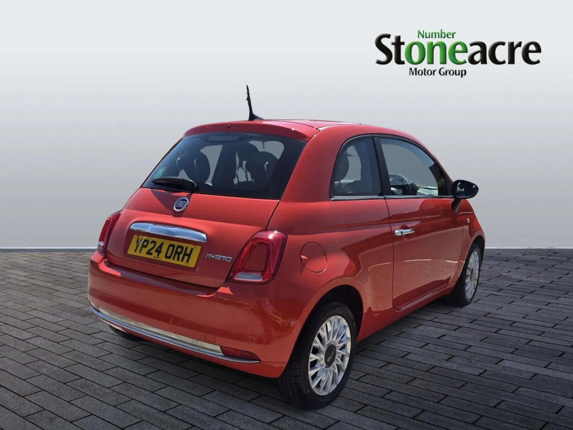Fiat 500 Hybrid Image 3