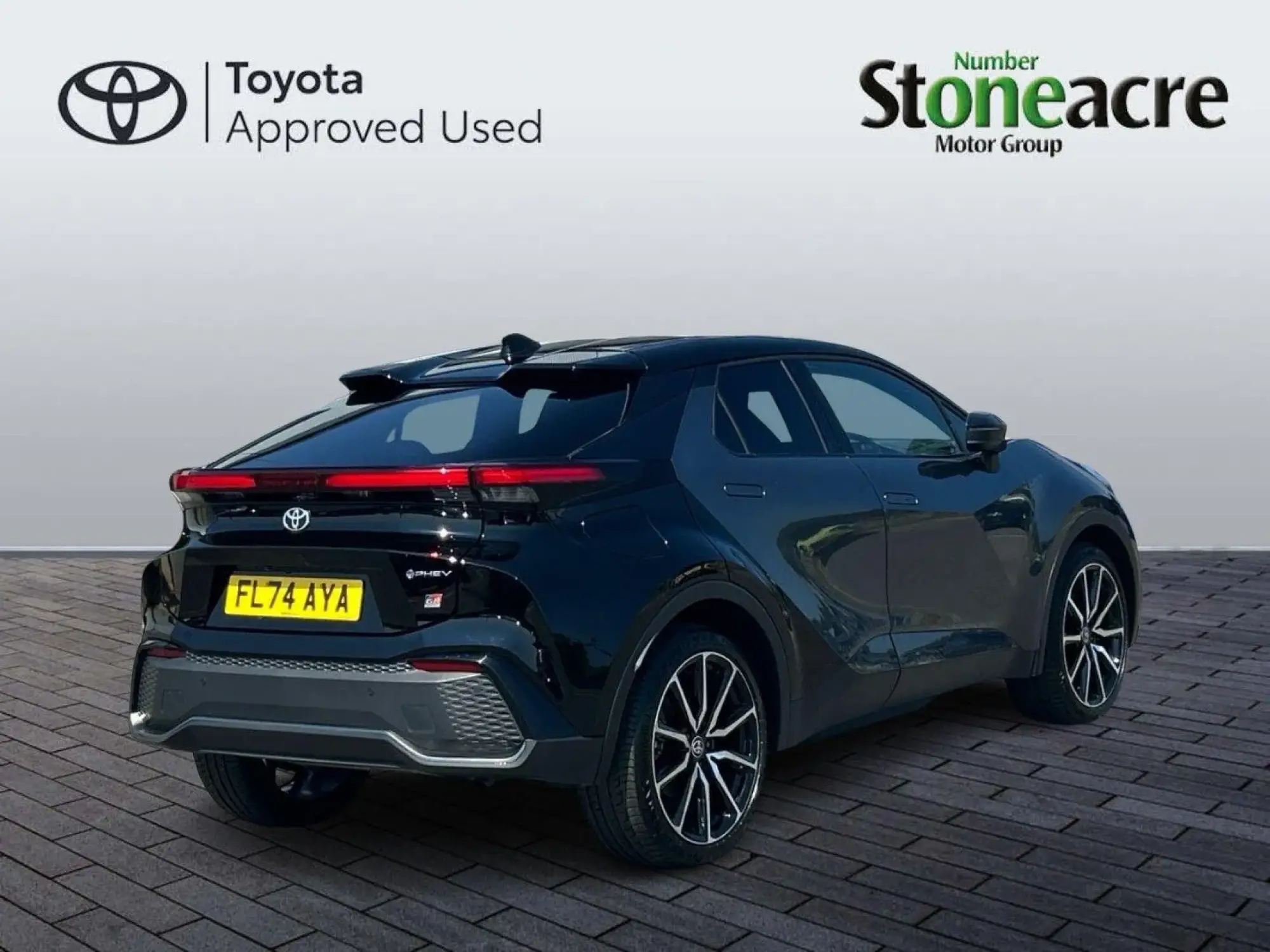 Toyota C-HR Plug-in Hybrid 2.0 VVT-h 13.6 kWh GR SPORT CVT Euro 6 (s/s) 5dr FL74AYA Image 3