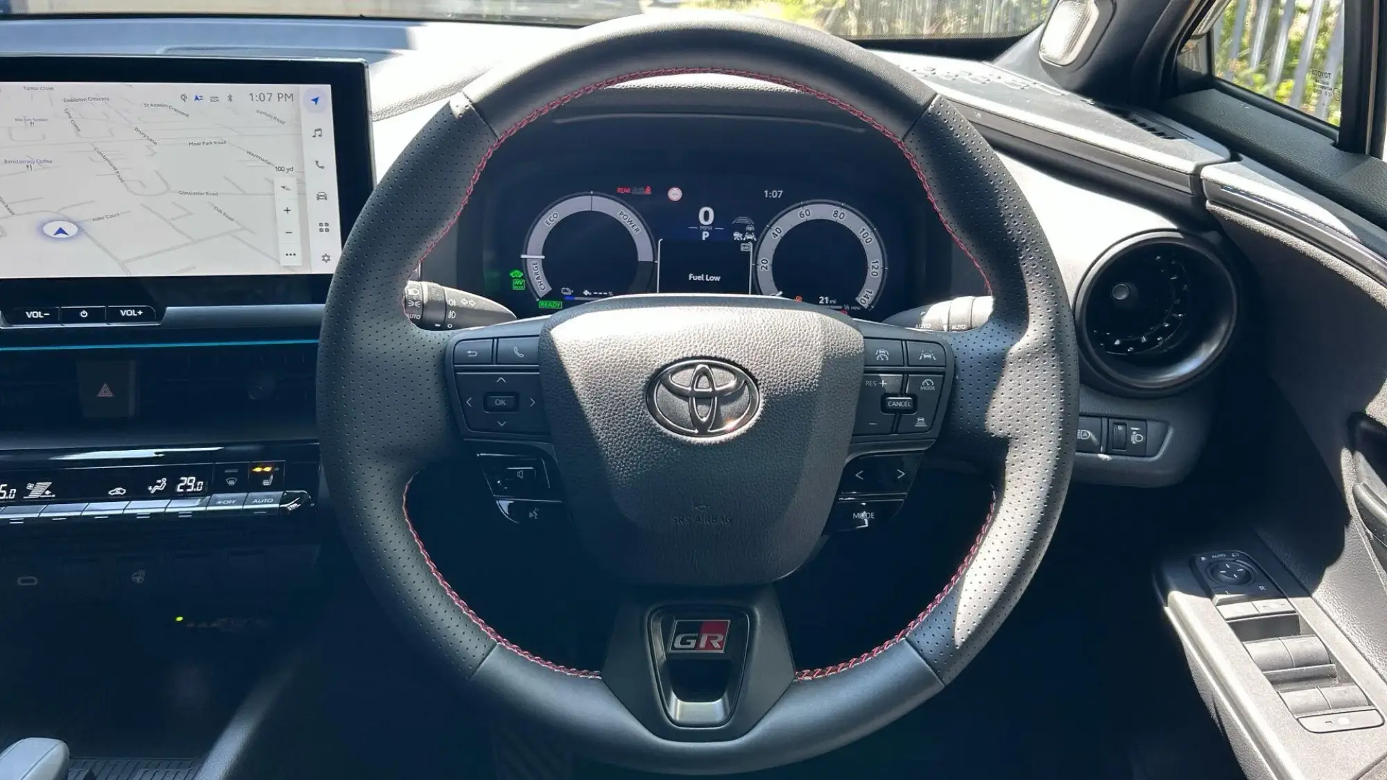 Toyota C-HR Plug-in Hybrid Image 12 Toyota C-HR Plug-in Hybrid Image 12