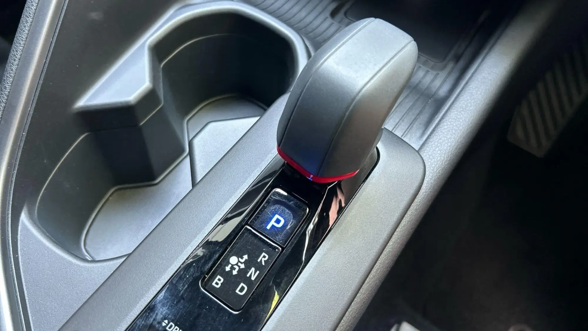 Toyota C-HR Plug-in Hybrid Image 36 Toyota C-HR Plug-in Hybrid Image 36