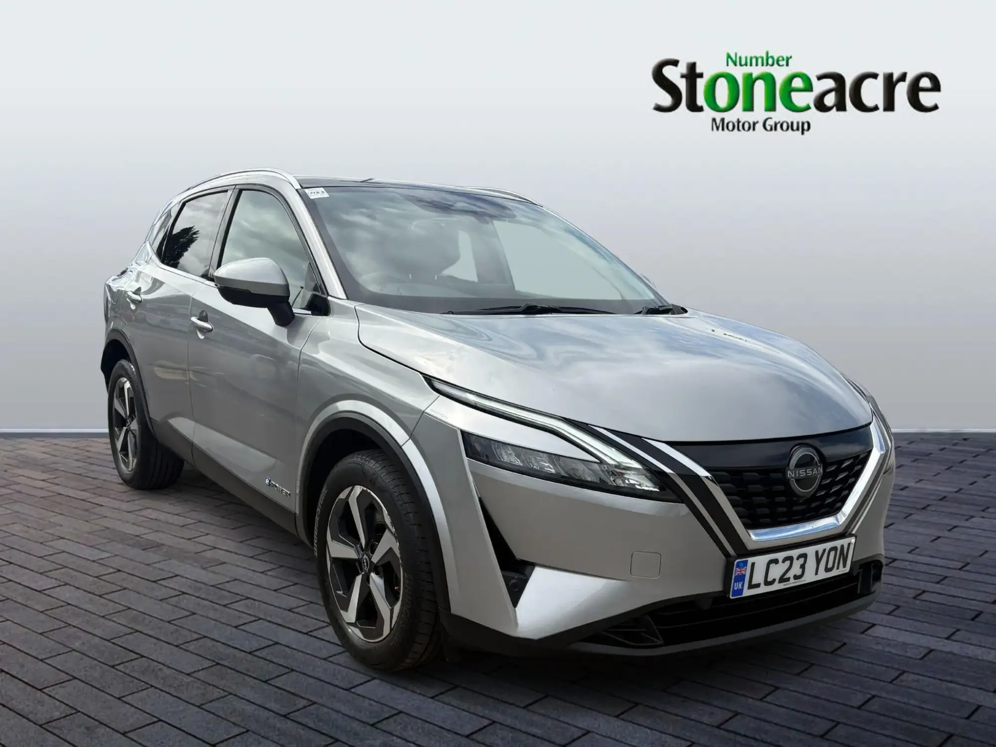 Nissan Qashqai with e-POWER 1.5 h e-POWER N-Connecta Auto Euro 6 (s/s) 5dr LC23YON Image 1