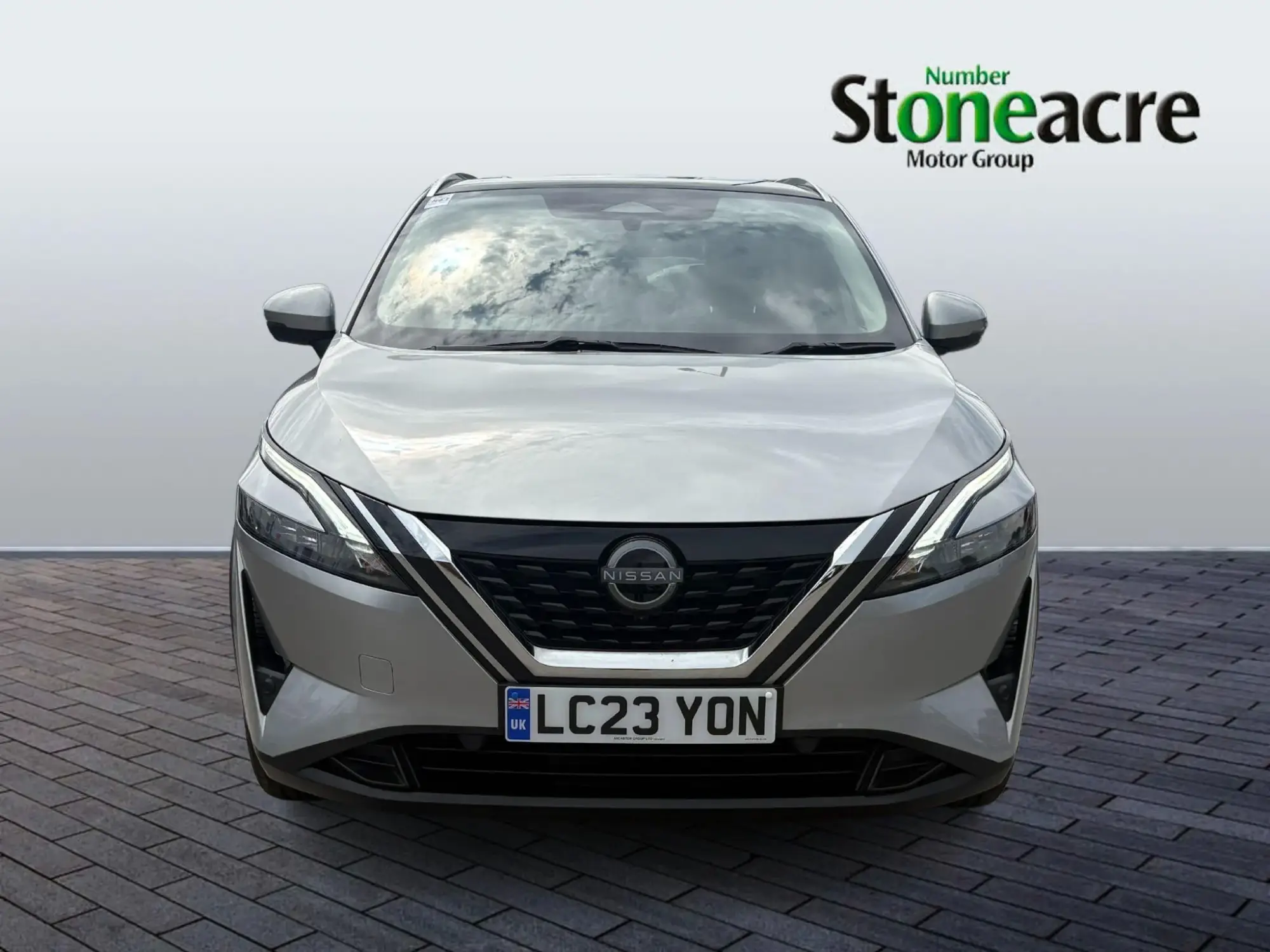 Nissan Qashqai with e-POWER 1.5 h e-POWER N-Connecta Auto Euro 6 (s/s) 5dr LC23YON Image 2