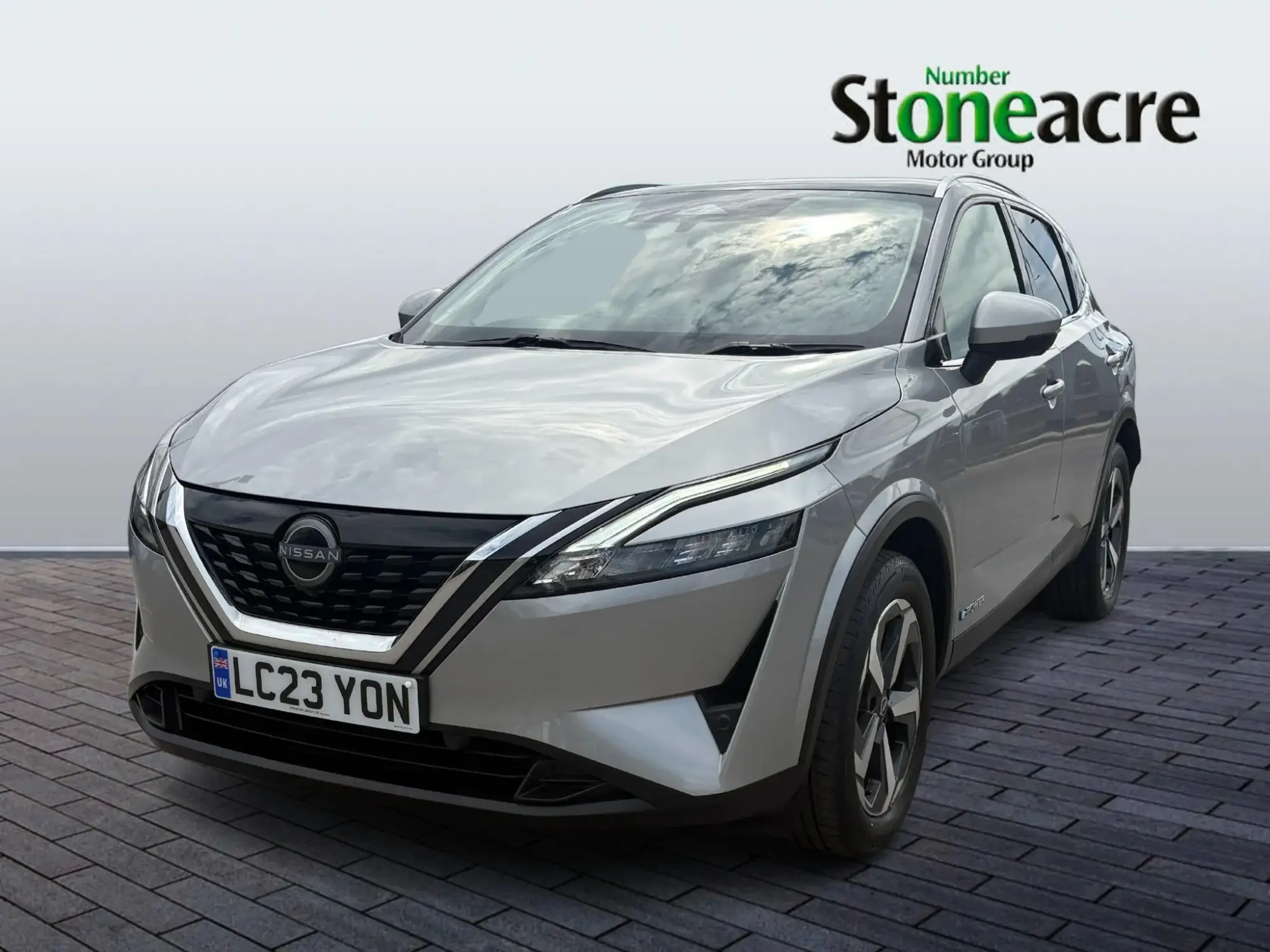 Nissan Qashqai with e-POWER 1.5 h e-POWER N-Connecta Auto Euro 6 (s/s) 5dr LC23YON Image 3