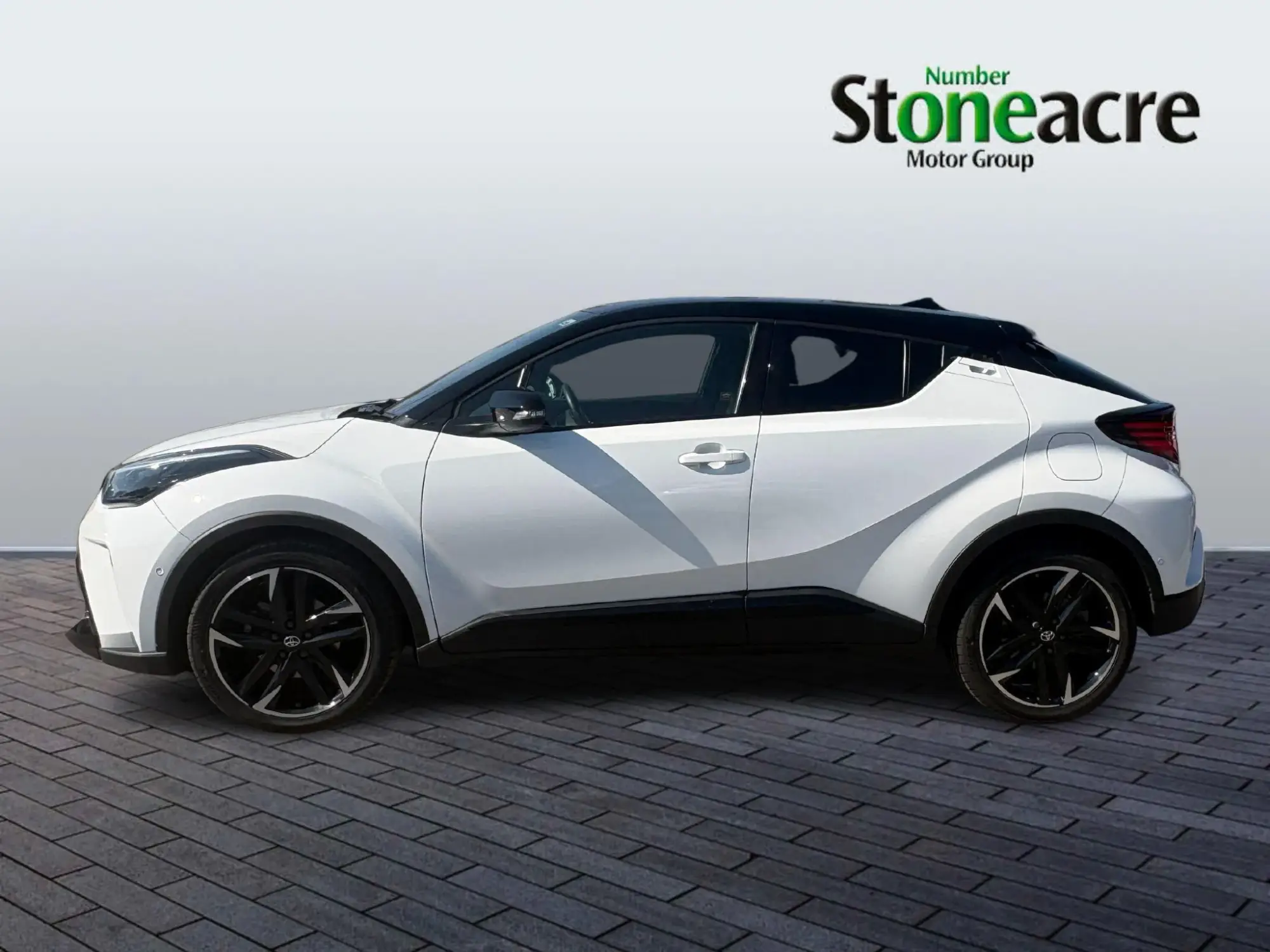 Toyota C-HR Self-Charging Hybrid Image 4 Toyota C-HR Self-Charging Hybrid Image 4