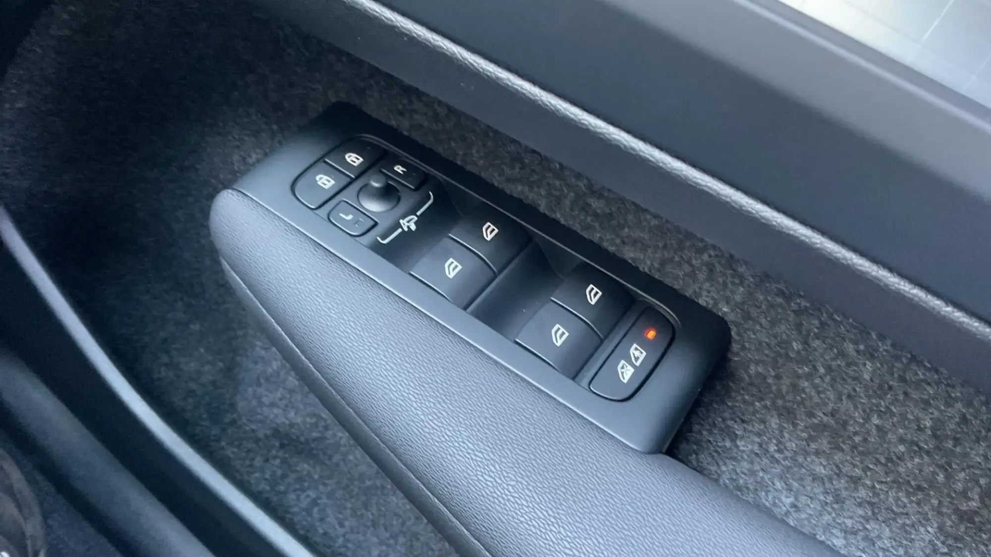 Volvo XC40 Image 24