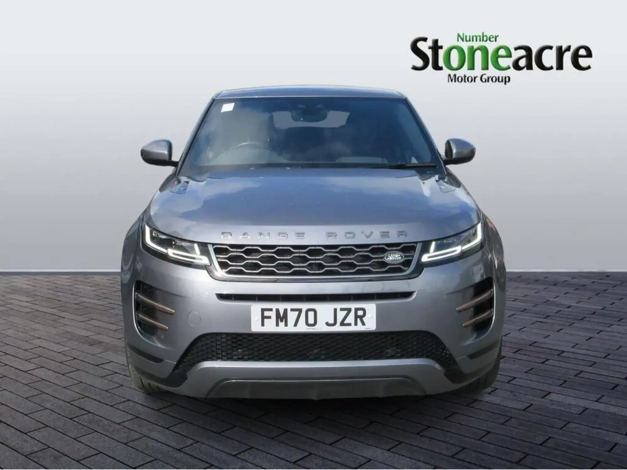 Land Rover Range Rover Evoque 1.5 P300e 12.2kWh R-Dynamic SE Auto 4WD Euro 6 (s/s) 5dr FM70JZR Image 2