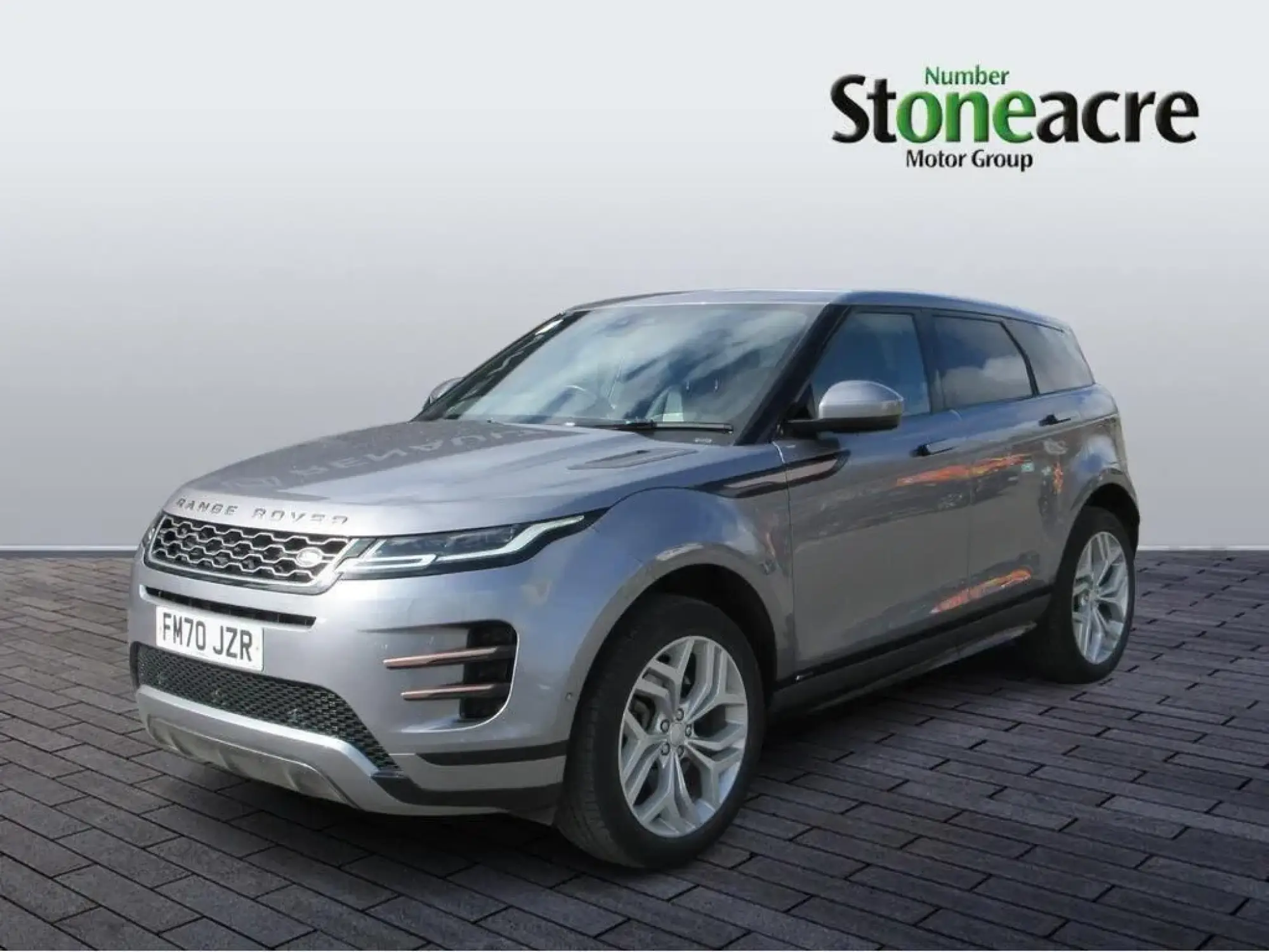 Land Rover Range Rover Evoque 1.5 P300e 12.2kWh R-Dynamic SE Auto 4WD Euro 6 (s/s) 5dr FM70JZR Image 3