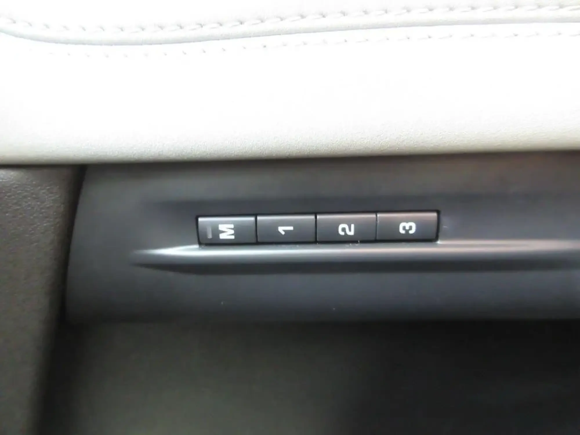 Land Rover Range Rover Evoque Image 14 Land Rover Range Rover Evoque Image 14