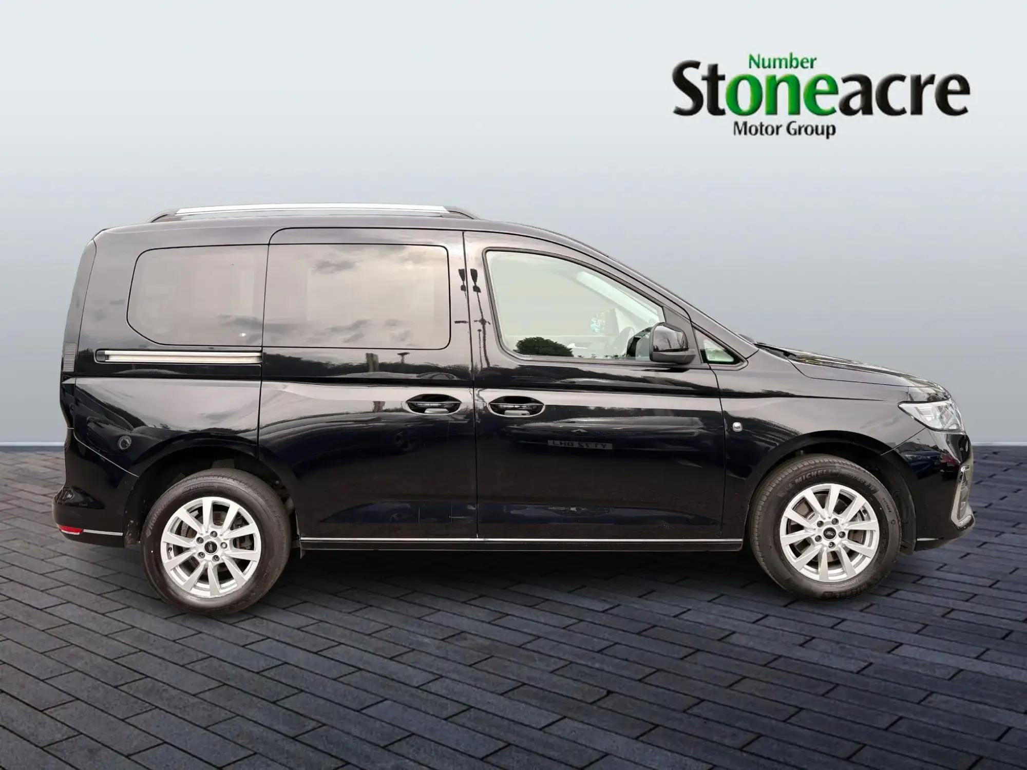 Ford Tourneo Connect Image 2