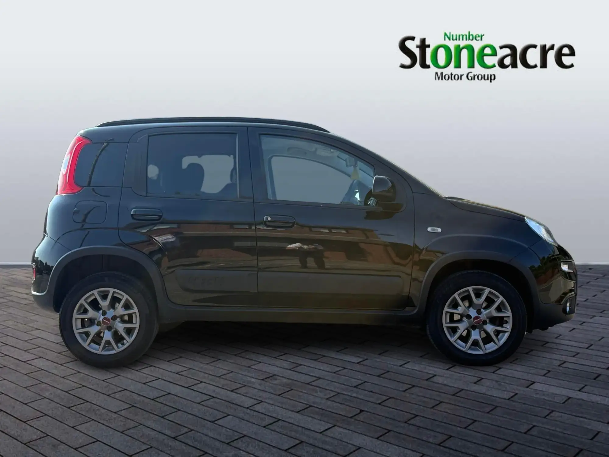 Fiat Panda 0.9 TwinAir 4x4 Euro 6 (s/s) 5dr YN68LWD Image 2