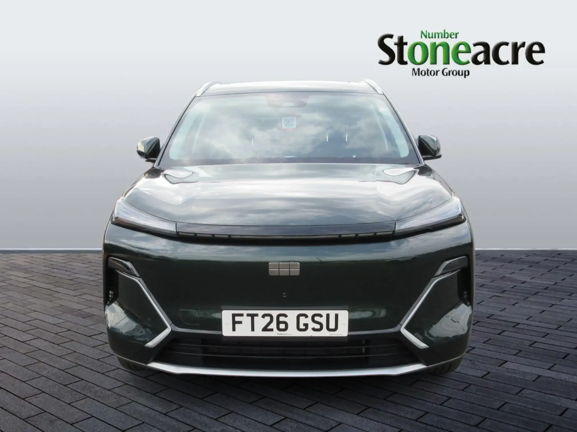 Geely Starray EM-i 1.5 EM-i 29.8kWh Ultra Auto Euro 6 (s/s) 5dr FT26GSU Image 2 Geely Starray EM-i 1.5 EM-i 29.8kWh Ultra Auto Euro 6 (s/s) 5dr FT26GSU Image 2