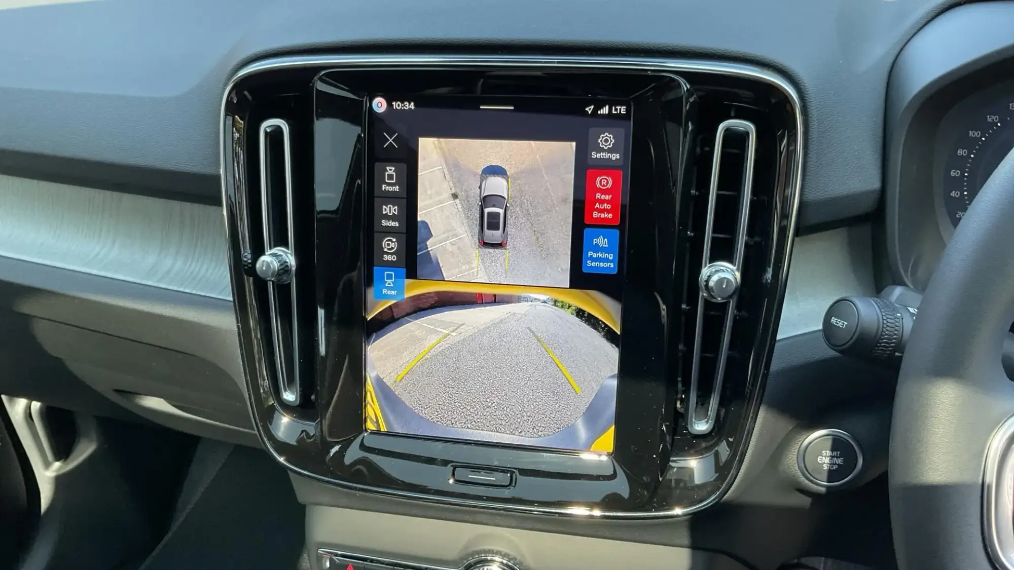 Volvo XC40 Image 19