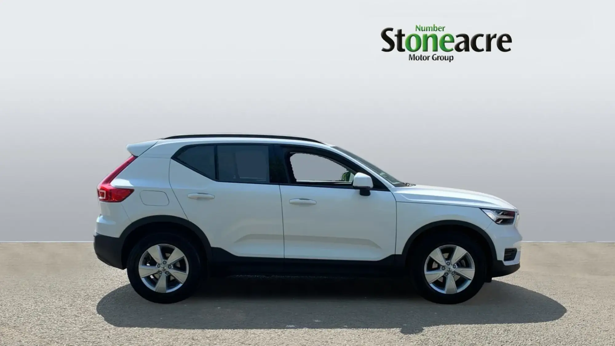 Volvo XC40 1.5 T2 Start Euro 6 (s/s) 5dr NK71UJC Image 3