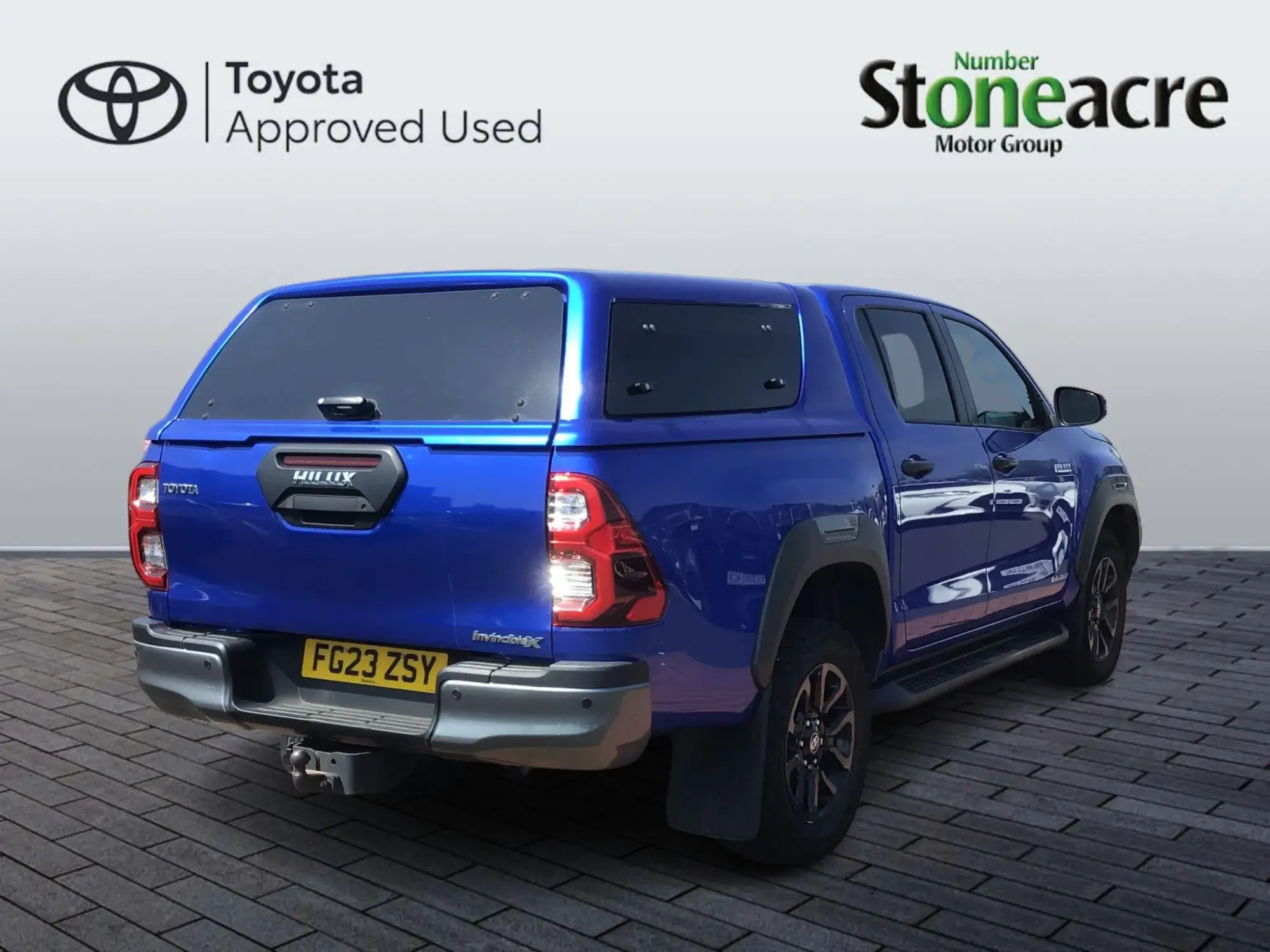 Toyota Hilux Invincible X D/Cab Pick Up 2.8 D-4D Auto FG23ZSY Image 2