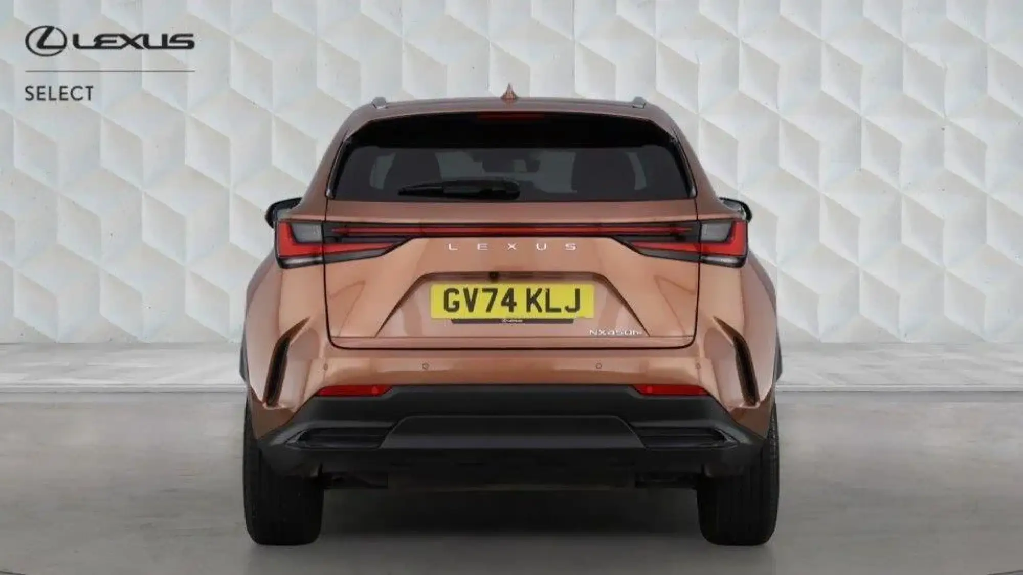 Lexus NX Plug-In Hybrid Image 4 Lexus NX Plug-In Hybrid Image 4