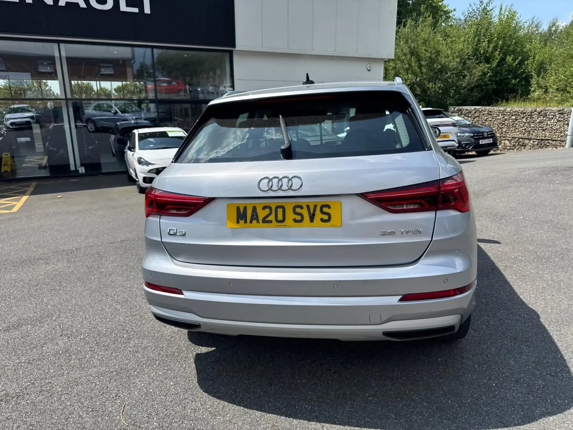 Audi Q3 Image 6