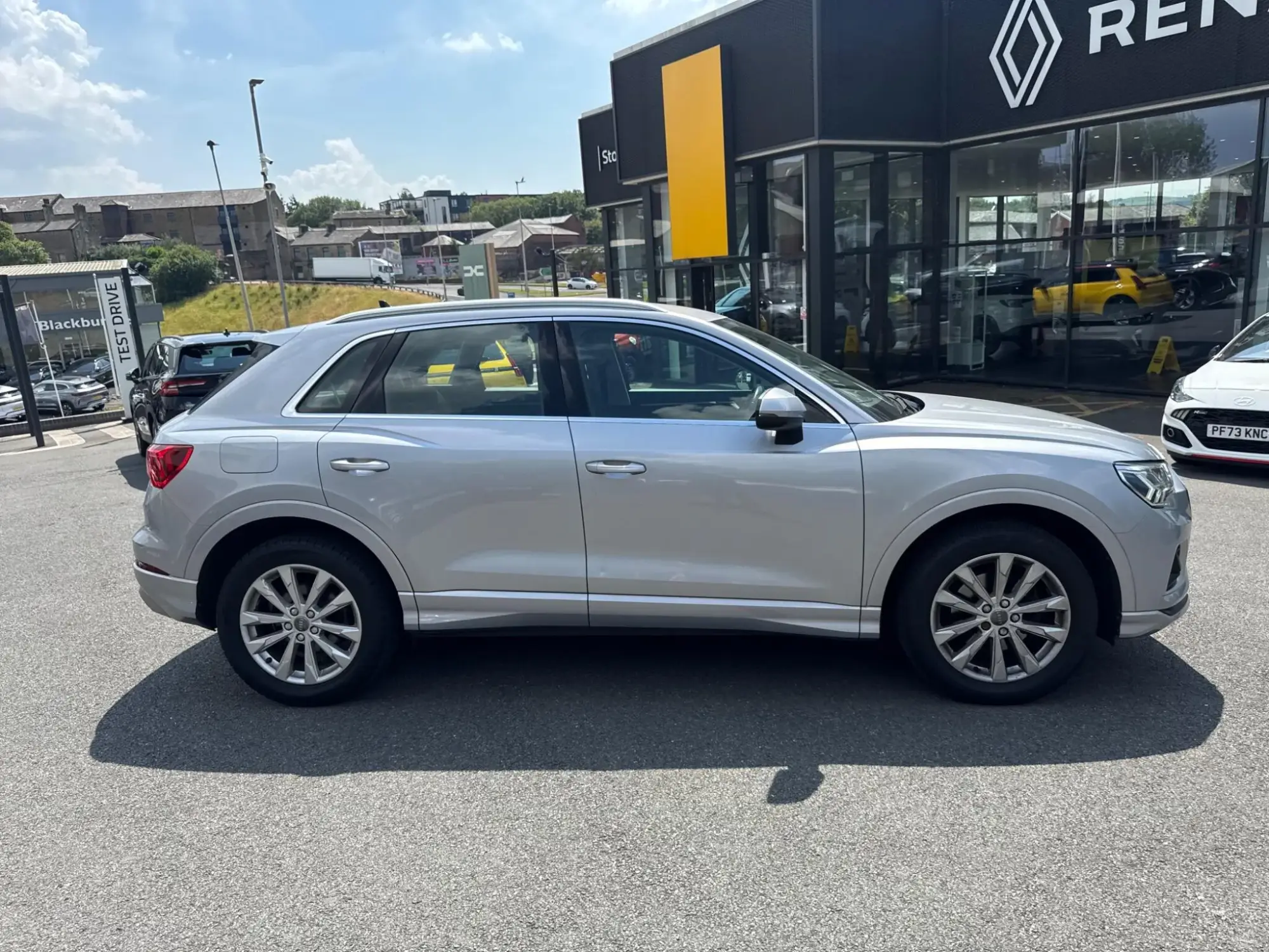 Audi Q3 Image 7