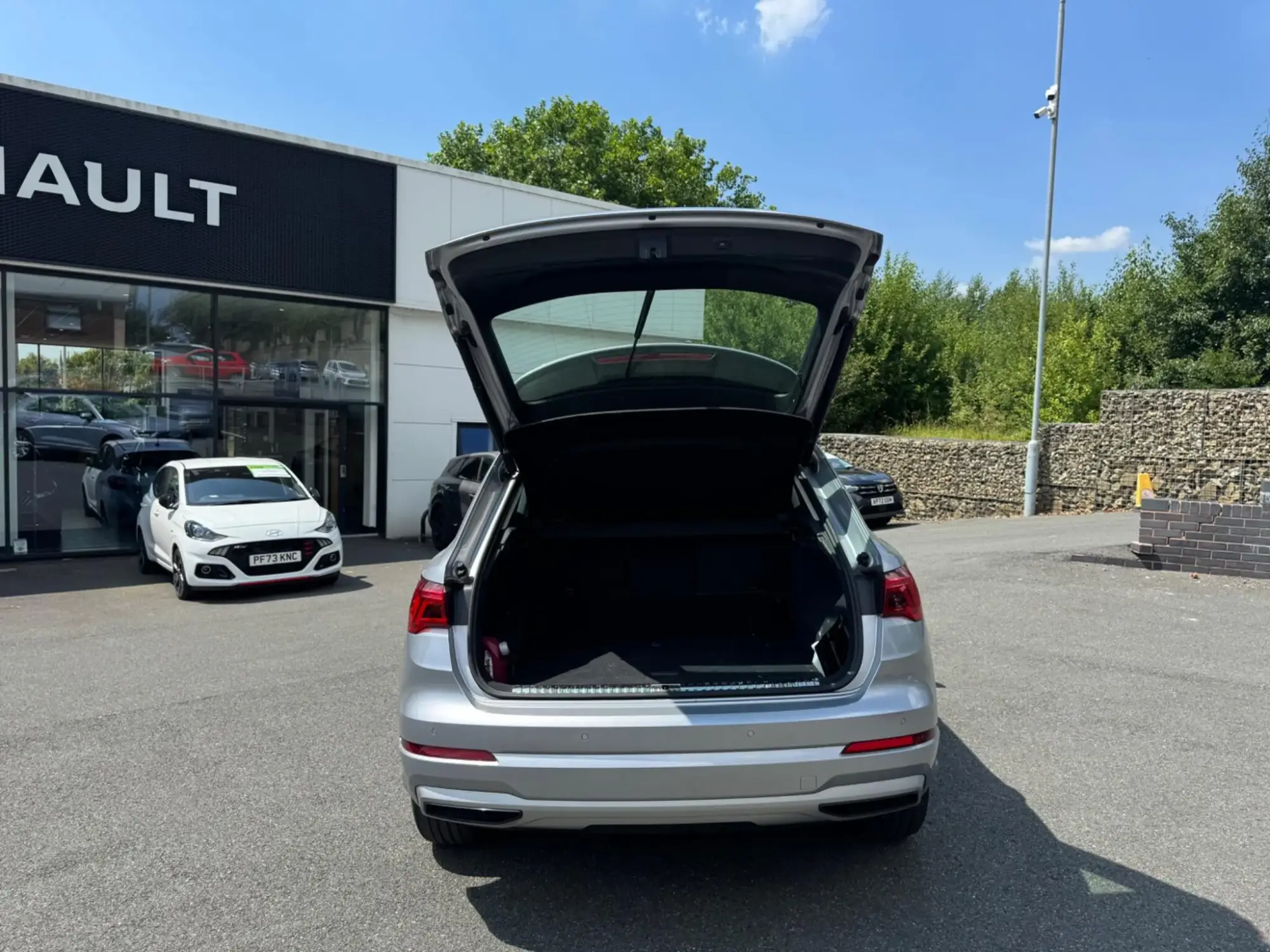 Audi Q3 Image 21