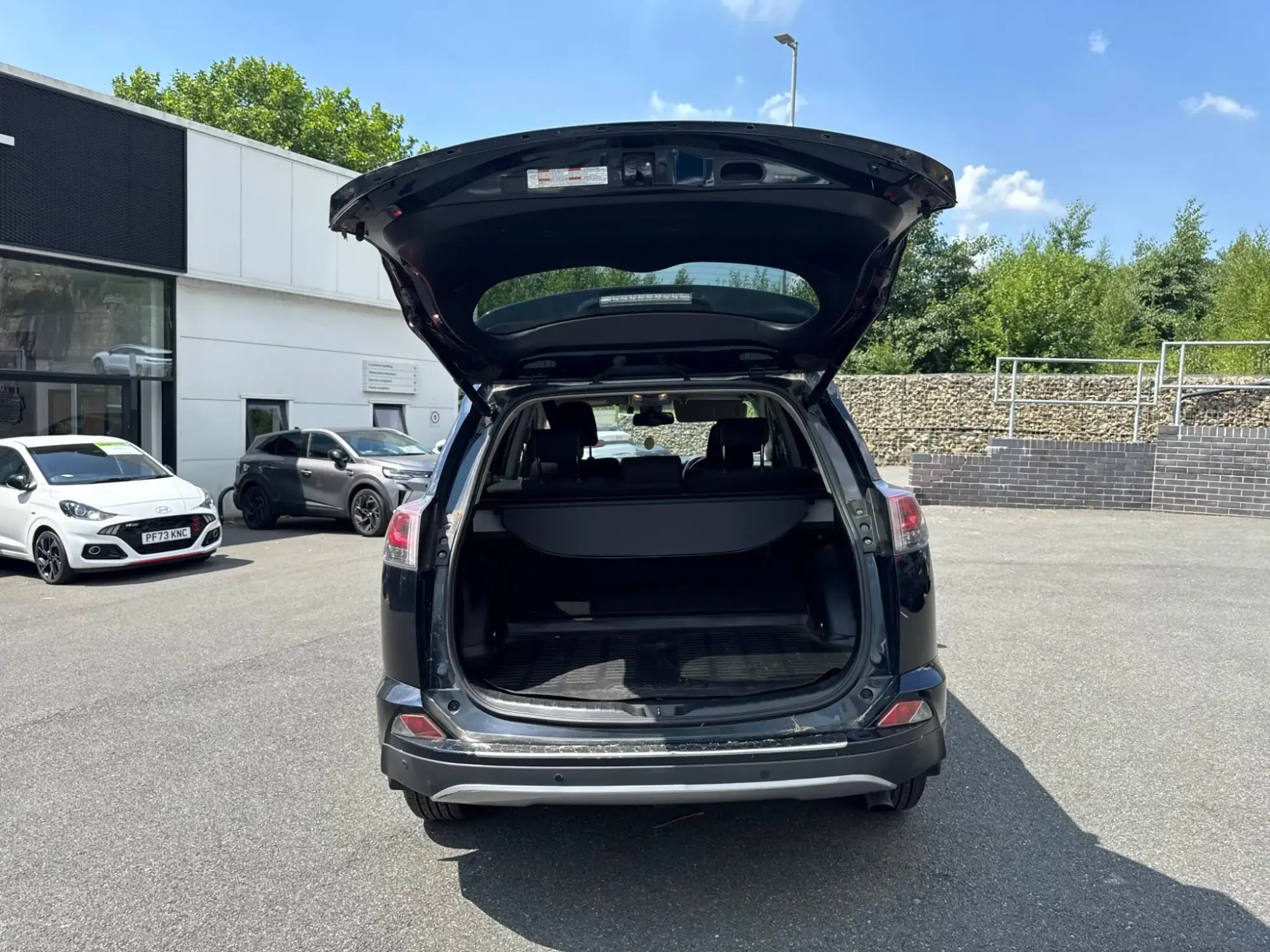 Toyota RAV4 Self-Charging Hybrid Image 15 Toyota RAV4 Self-Charging Hybrid Image 15