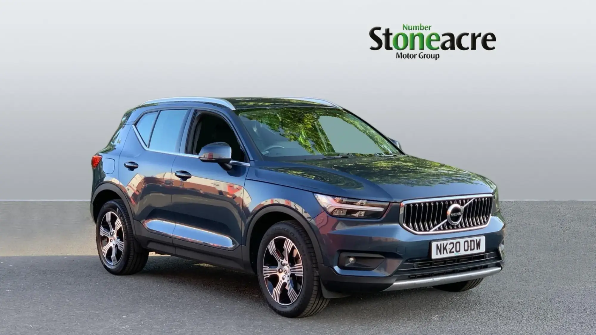 Volvo XC40 2.0 T4 Inscription Auto AWD Euro 6 (s/s) 5dr NK20ODW Image 1