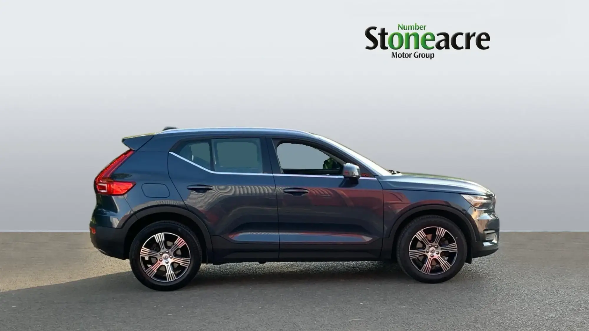 Volvo XC40 2.0 T4 Inscription Auto AWD Euro 6 (s/s) 5dr NK20ODW Image 3