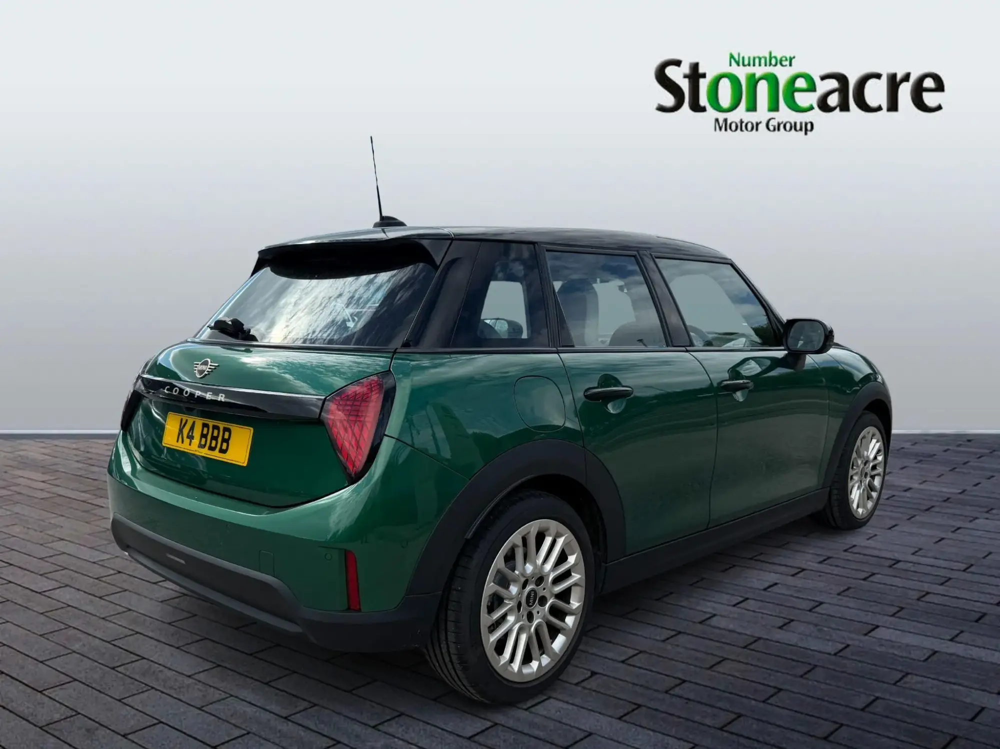 MINI Cooper Image 8