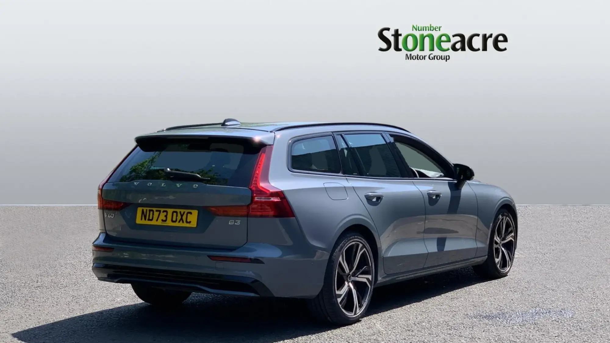 Volvo V60 2.0 B3 MHEV Plus DCT Auto Euro 6 (s/s) 5dr ND73OXC Image 2