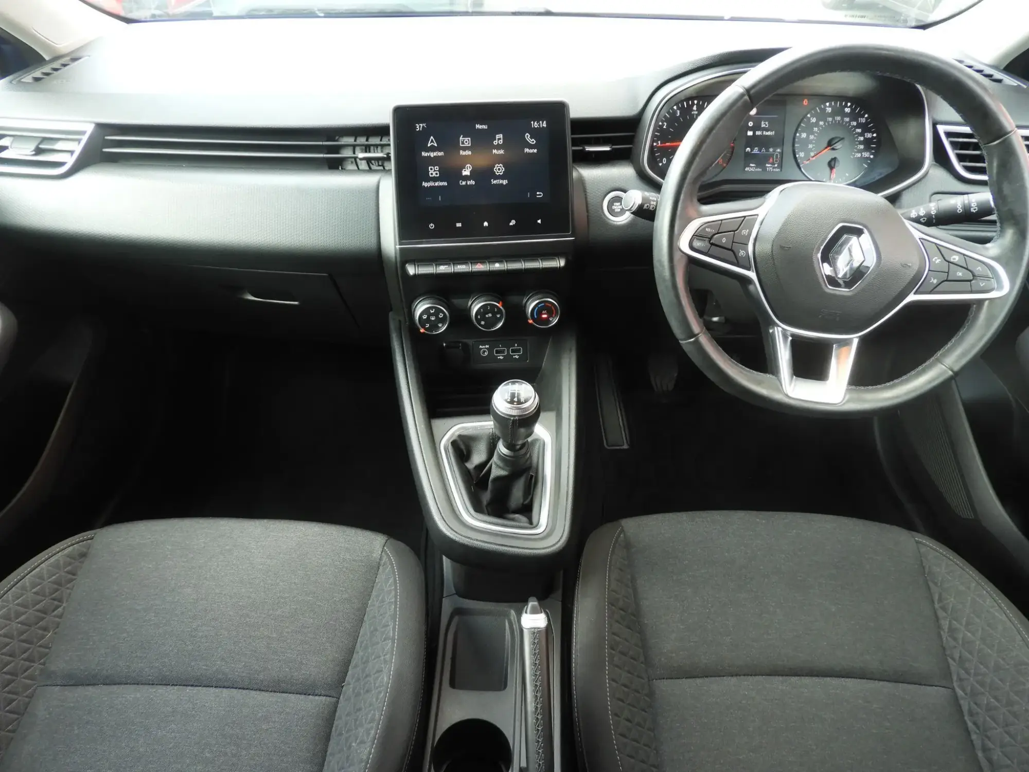 Renault Clio Image 2