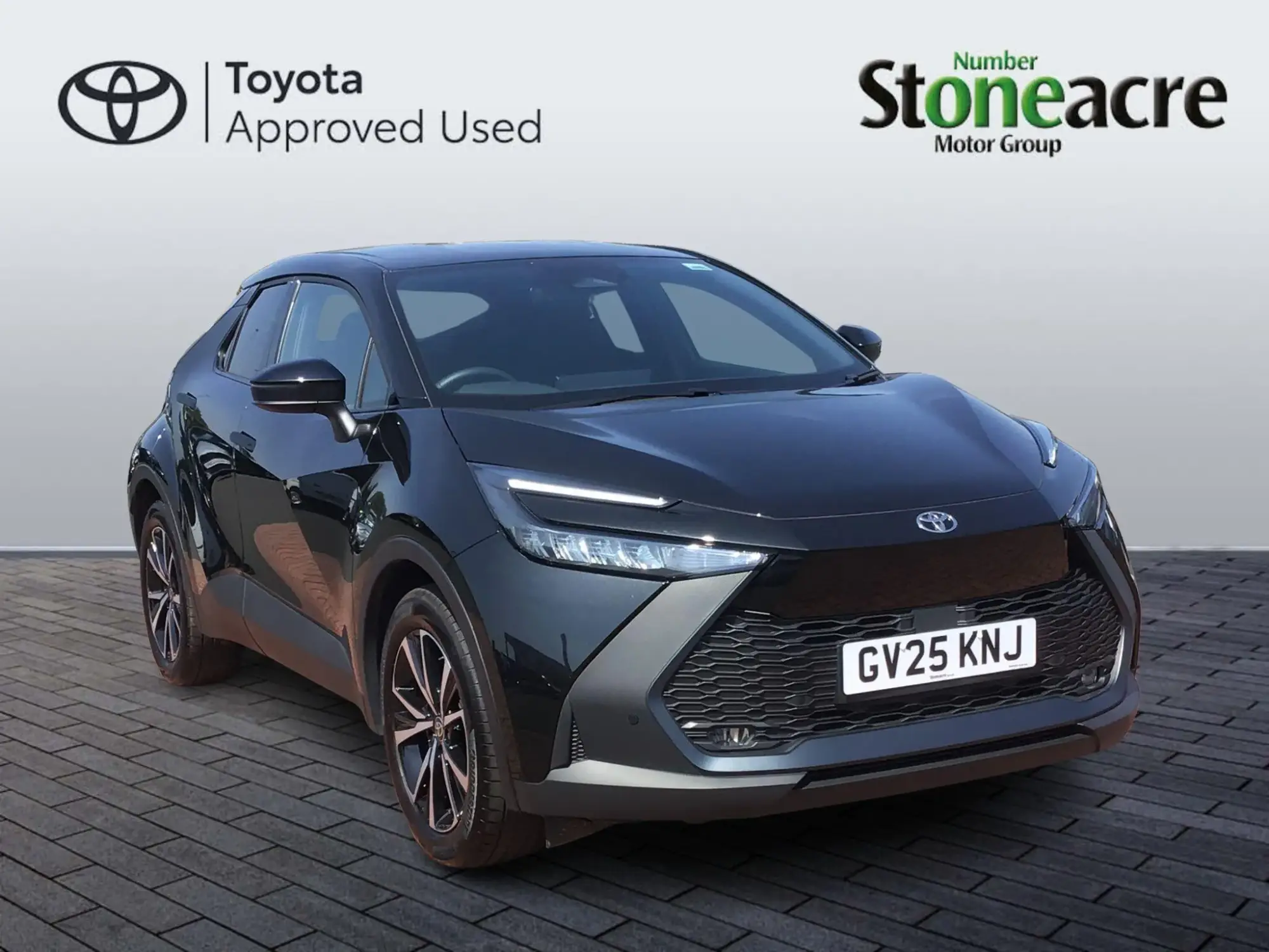Toyota C-HR Plug-in Hybrid 2.0 VVT-h 13.6 kWh Design CVT Euro 6 (s/s) 5dr GV25KNJ Image 1