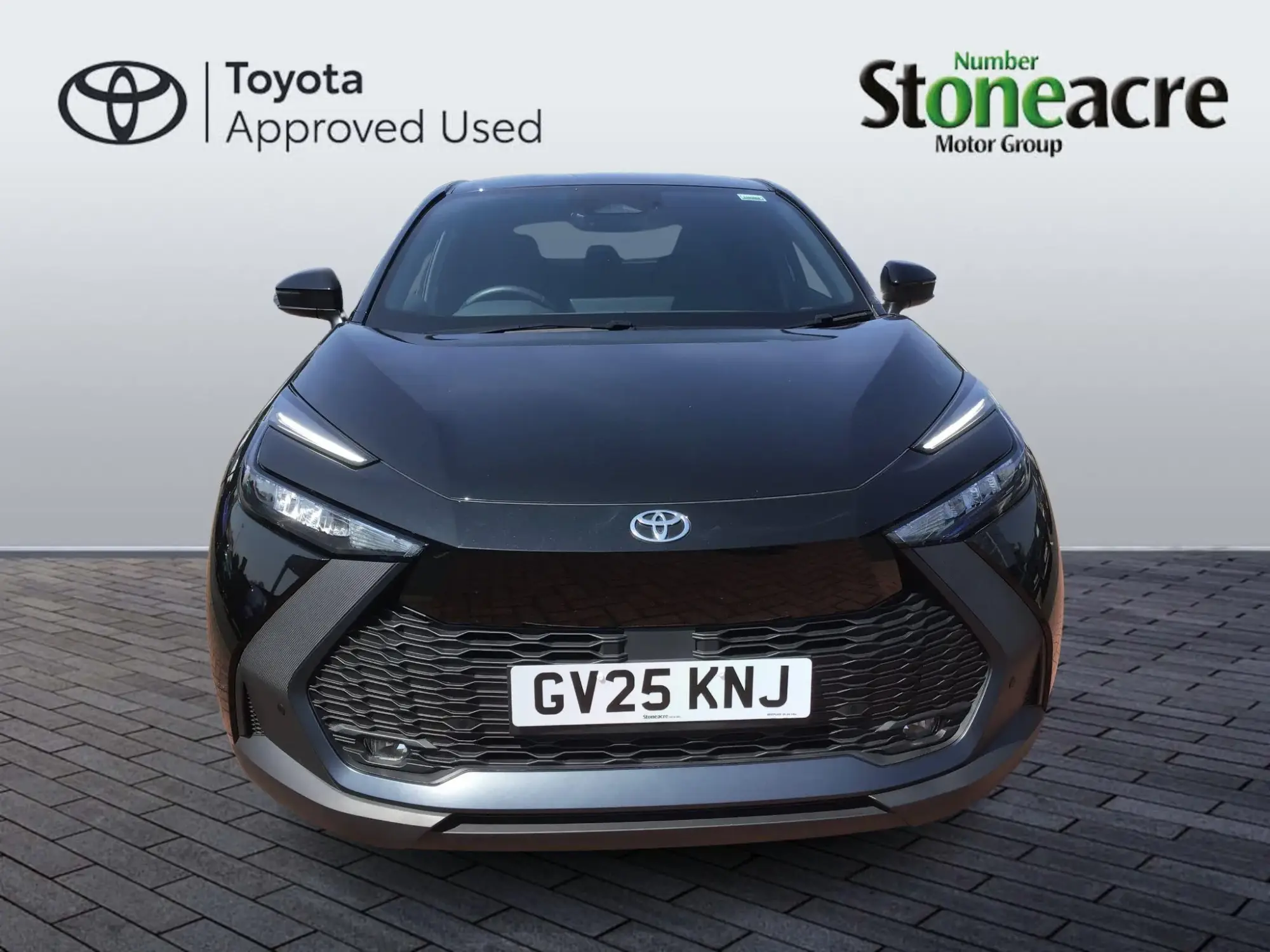 Toyota C-HR Plug-in Hybrid Image 19 Toyota C-HR Plug-in Hybrid Image 19
