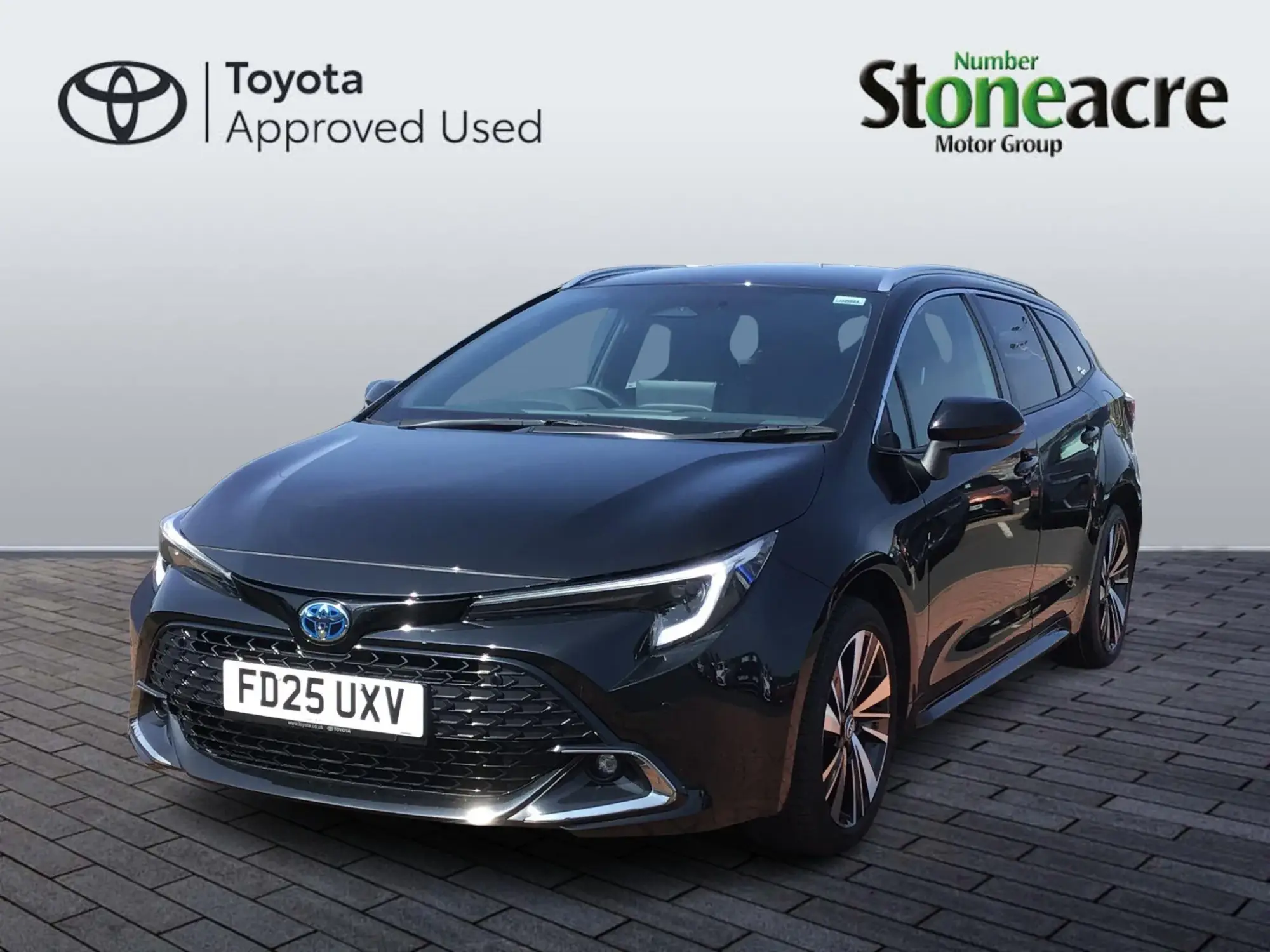 Toyota Corolla Touring Sports 1.8 VVT-h Design Touring Sports CVT Euro 6 (s/s) 5dr FD25UXV Image 3 Toyota Corolla Touring Sports 1.8 VVT-h Design Touring Sports CVT Euro 6 (s/s) 5dr FD25UXV Image 3