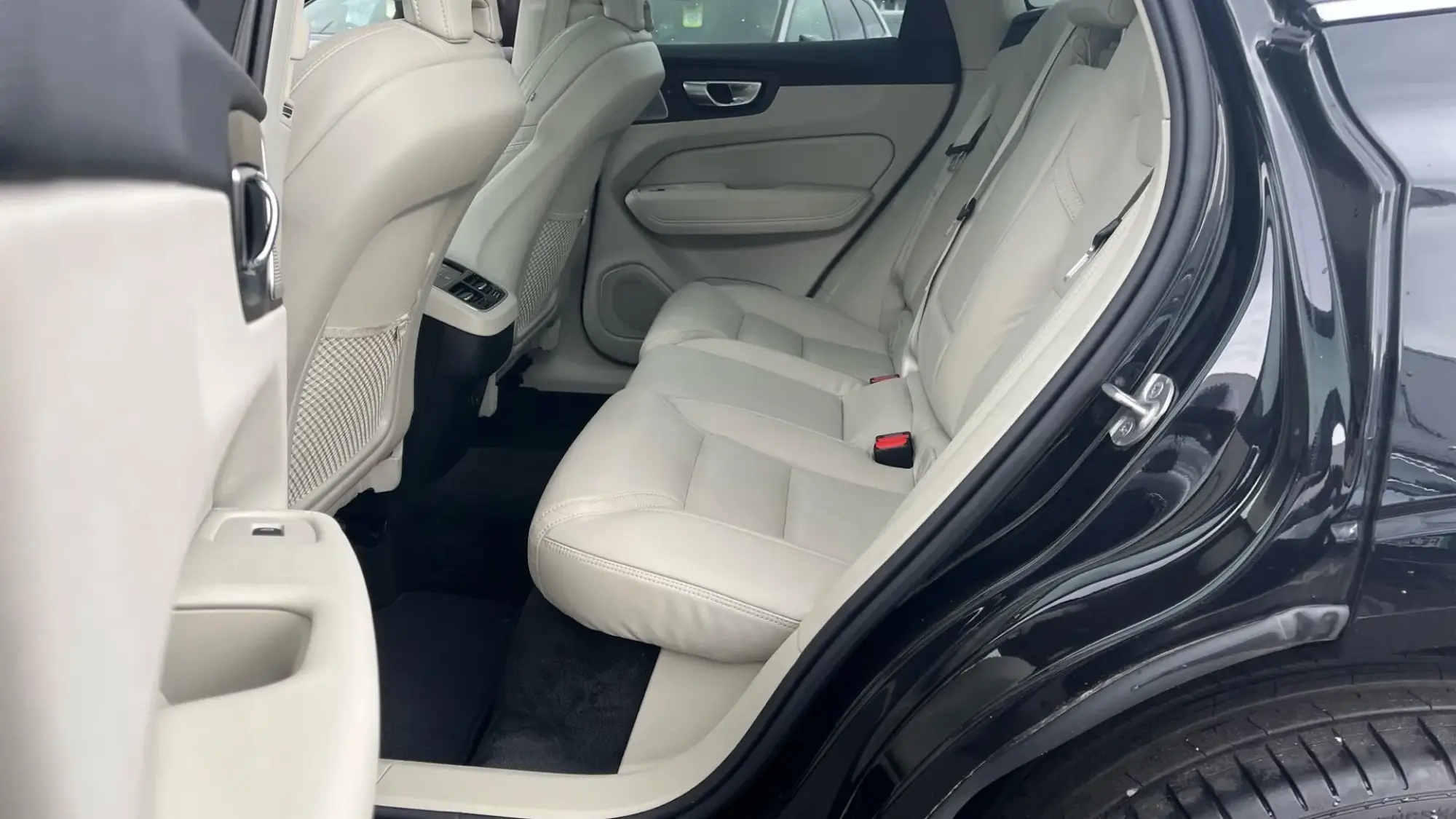Volvo XC60 Image 38 Volvo XC60 Image 38