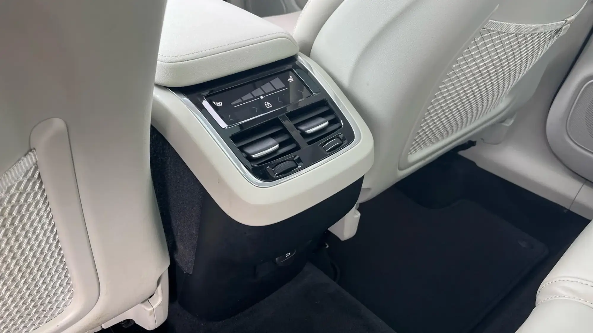 Volvo XC60 Image 39 Volvo XC60 Image 39