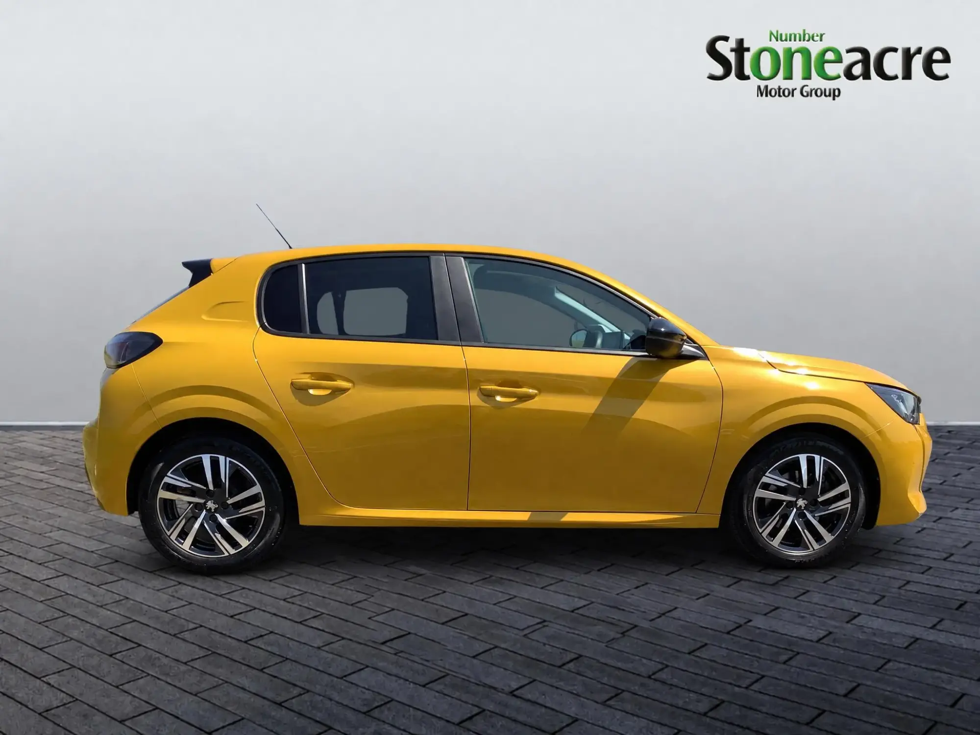Peugeot 208 Image 7