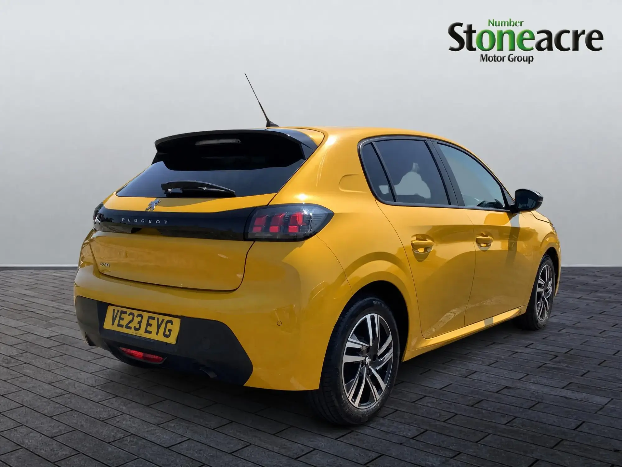 Peugeot 208 Image 8