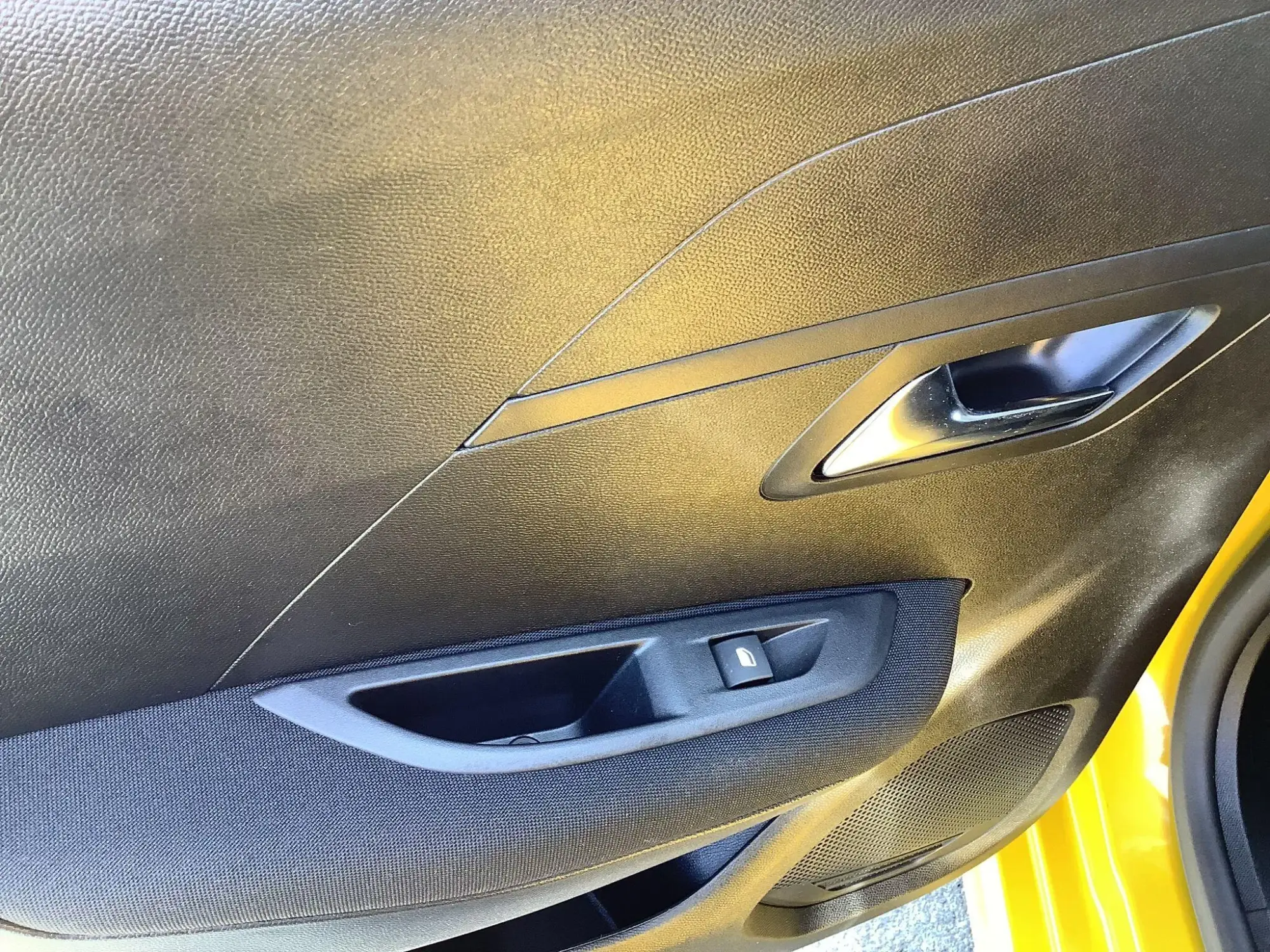 Peugeot 208 Image 14